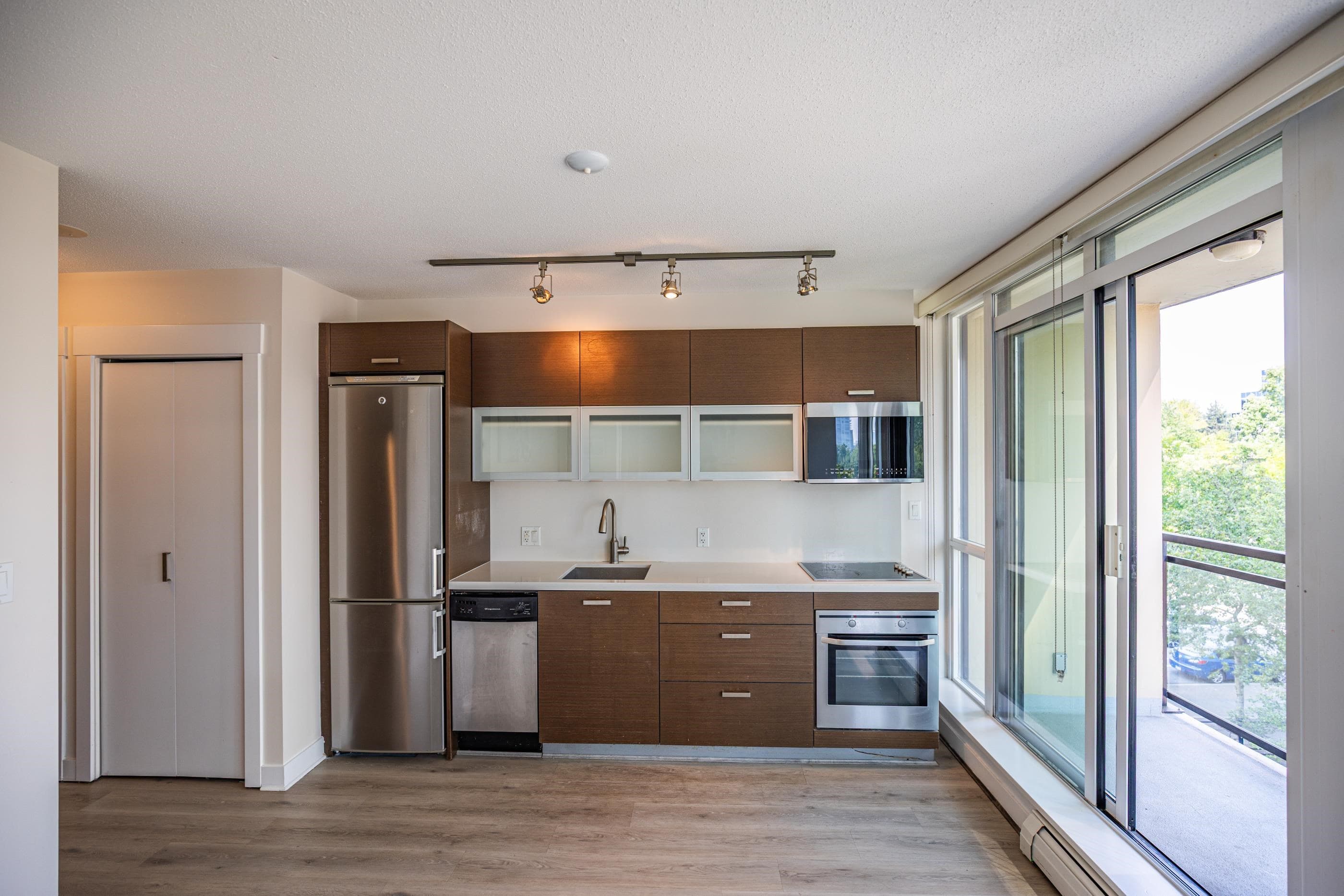 404 - 13380 108th Avenue, Surrey, V3T 0E7 — photo 3