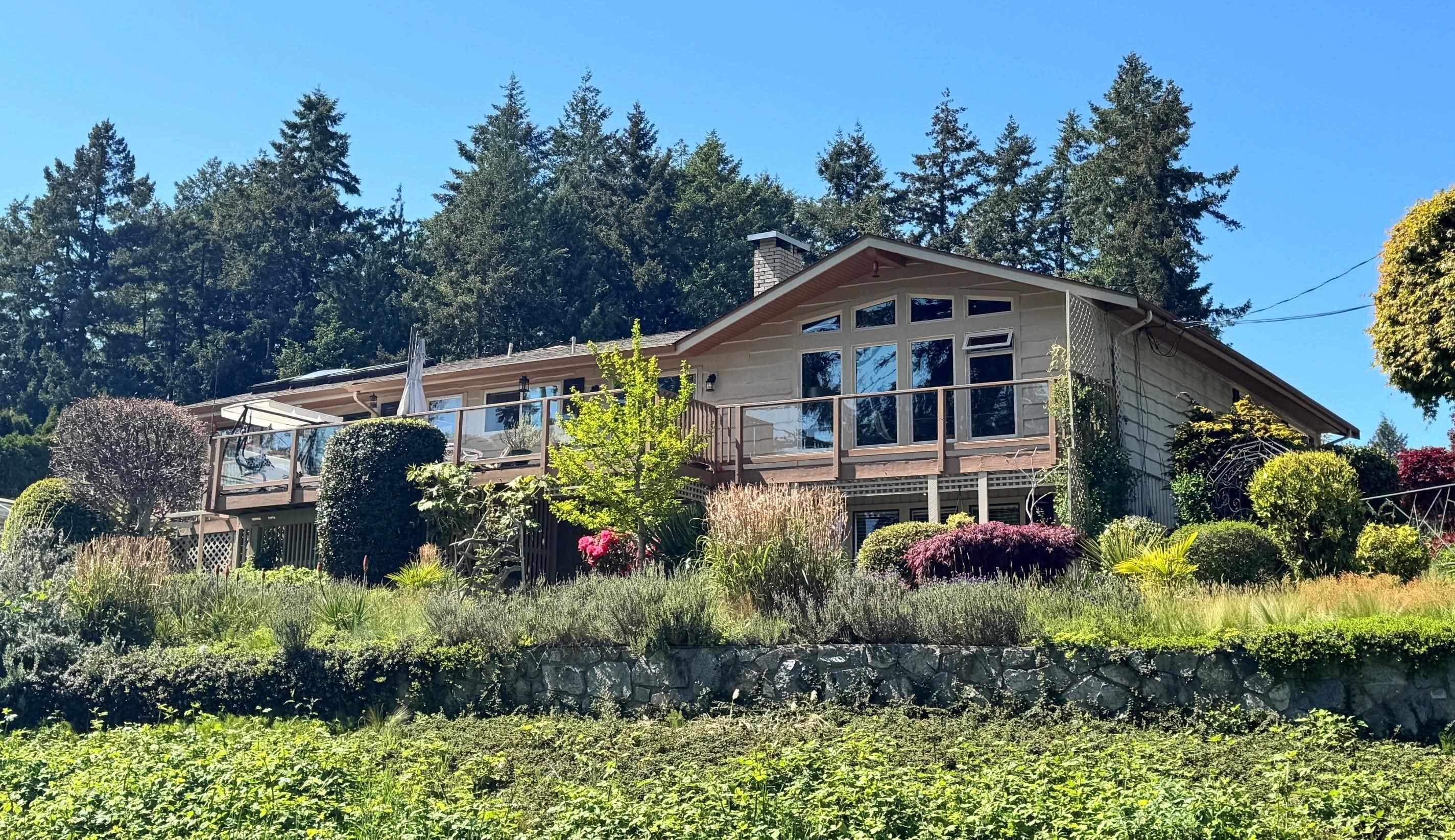 7065 Dale Road, Sechelt, V7Z 0N2 — photo 3