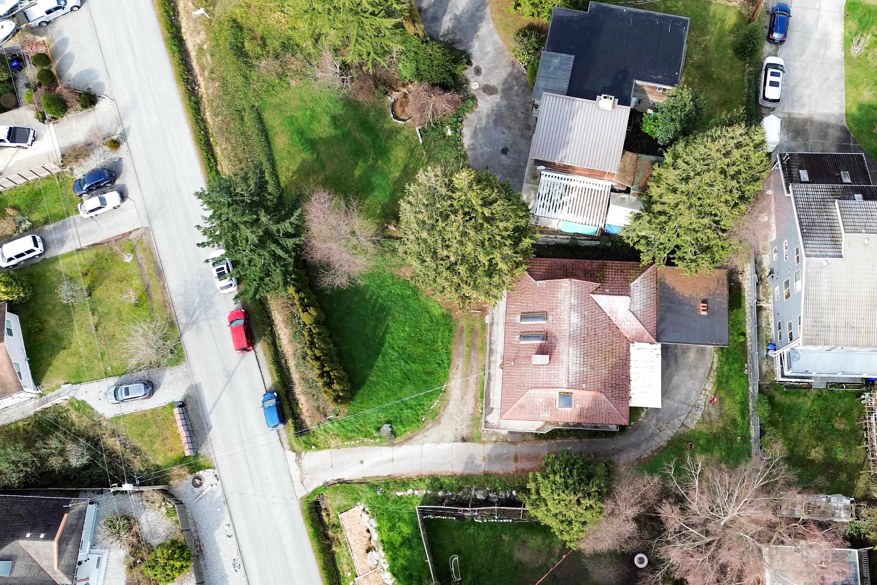 4902 Laurel Avenue, Sechelt, V7Z 0B7 — photo 4