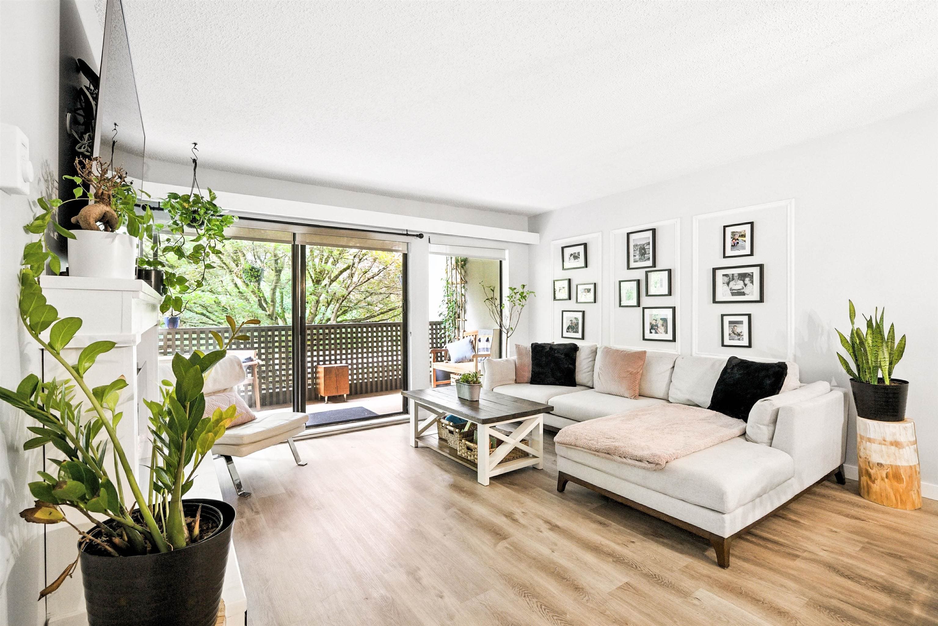 212 - 1955 Woodway Place, Burnaby