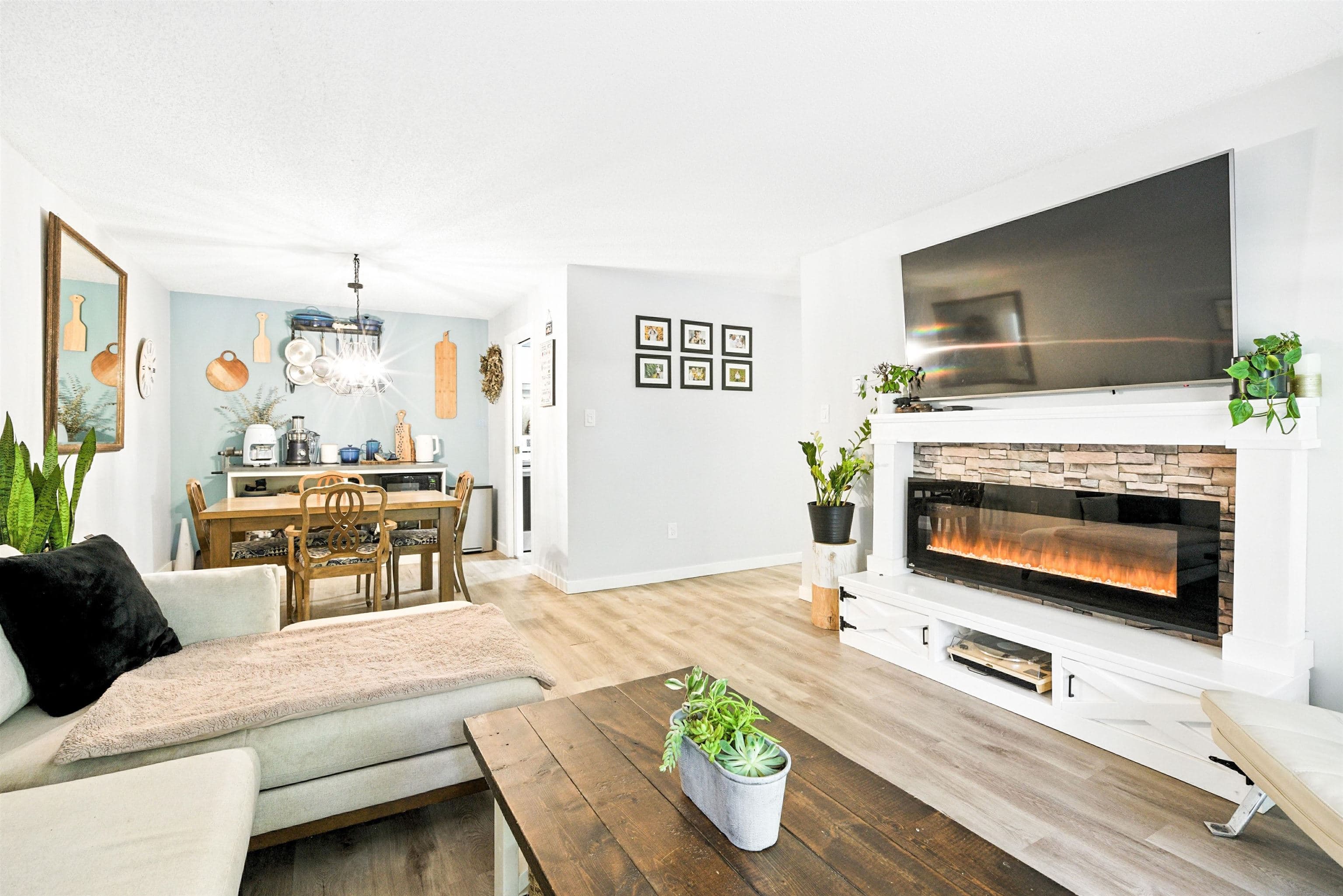 212 - 1955 Woodway Place, Burnaby, V5B 4S5 — photo 5