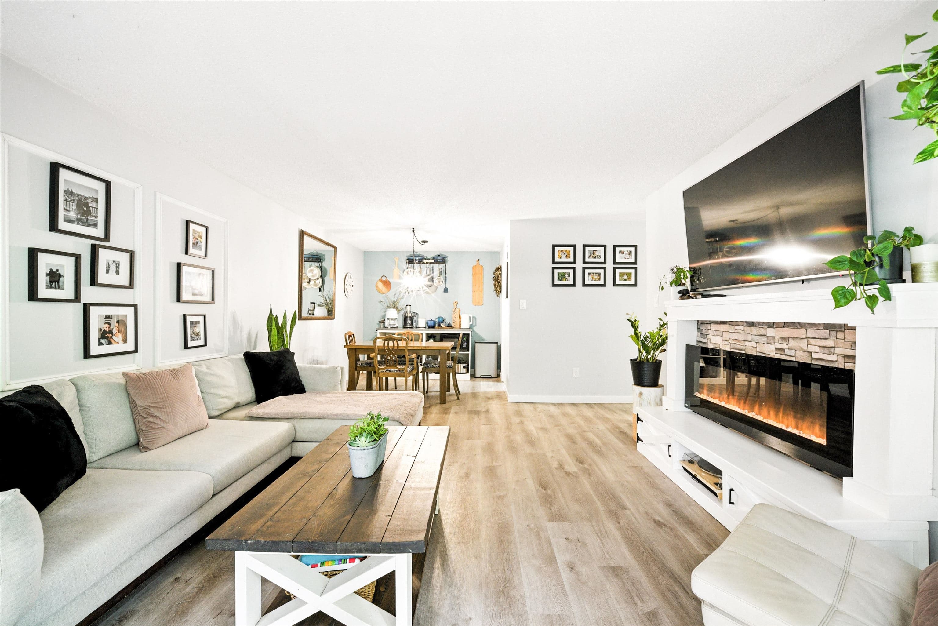 212 - 1955 Woodway Place, Burnaby, V5B 4S5 — photo 4