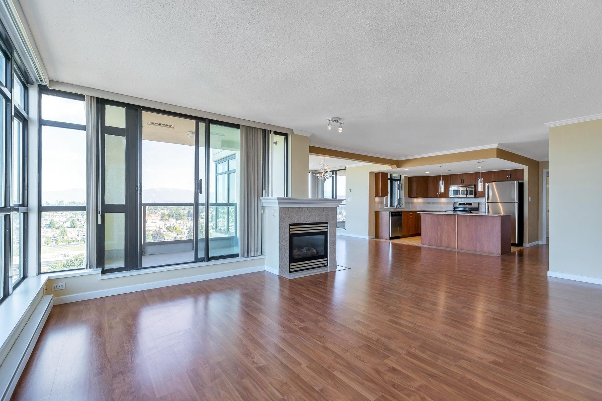 1903 - 615 Hamilton Street, New Westminster, V3M 7A7 — photo 2