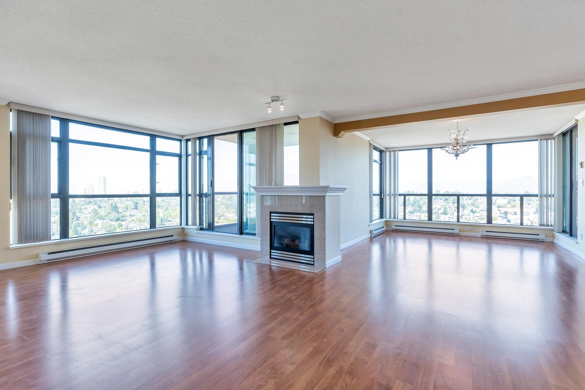 1903 - 615 Hamilton Street, New Westminster, V3M 7A7 — photo 4