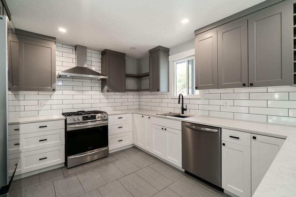 21139 Cook Avenue, Maple Ridge, V2X 7P7 — photo 3