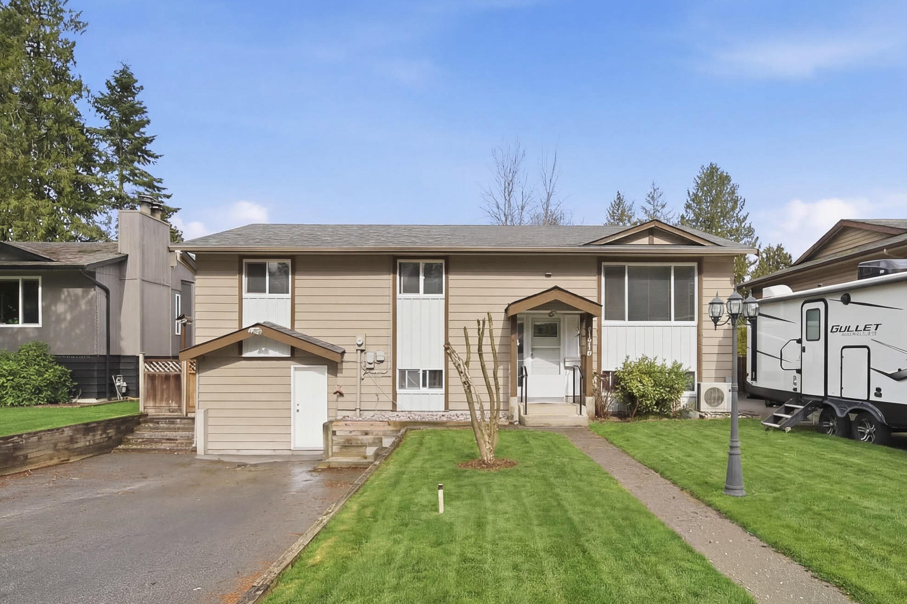 21139 Cook Avenue, Maple Ridge, V2X 7P7 — photo 1