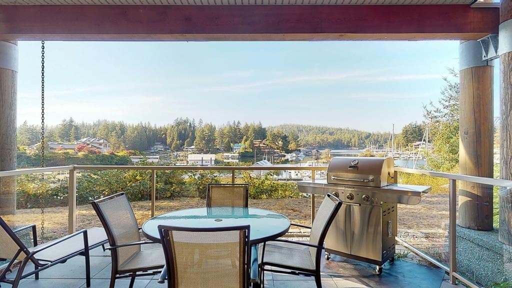 2A - 12849 Lagoon Road, Madeira Park
