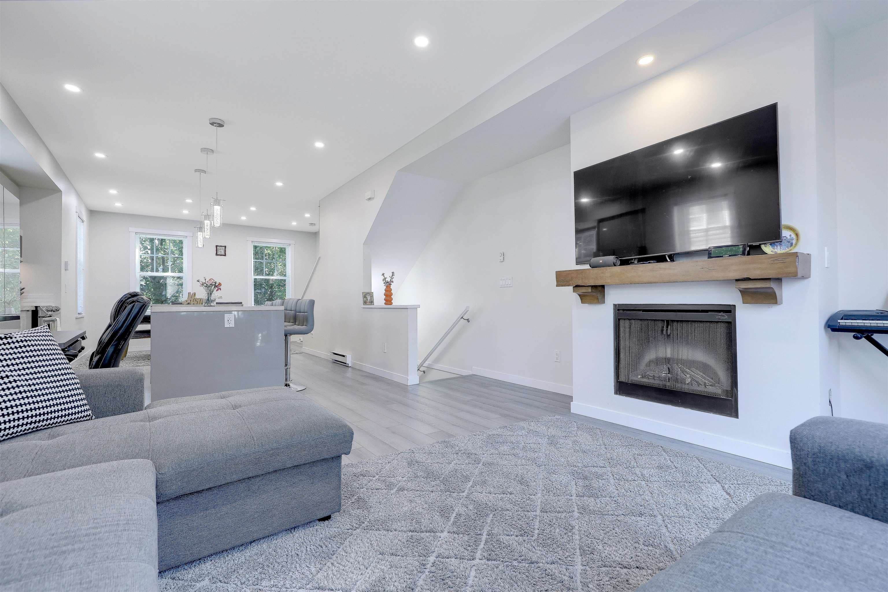 81 - 7233 189 Street, Surrey, V4N 5Y8 — photo 2
