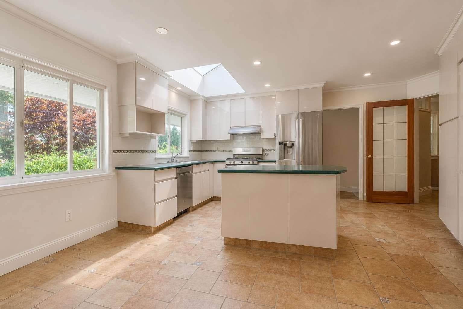 606 St Andrews Road, West Vancouver, V7S 1V4 — photo 4