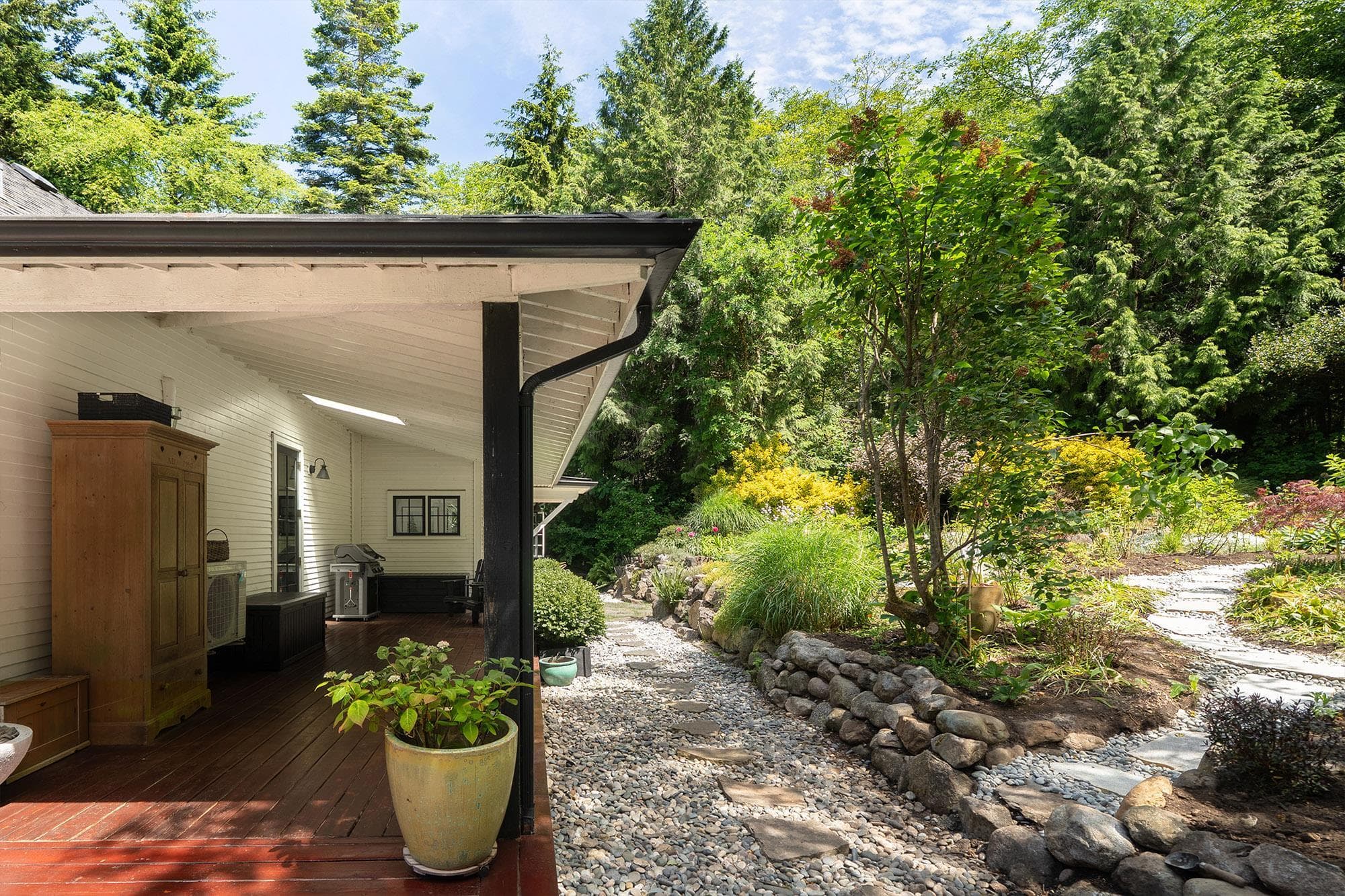 822 Captains Way, Bowen Island, V0N 1G2 — photo 3