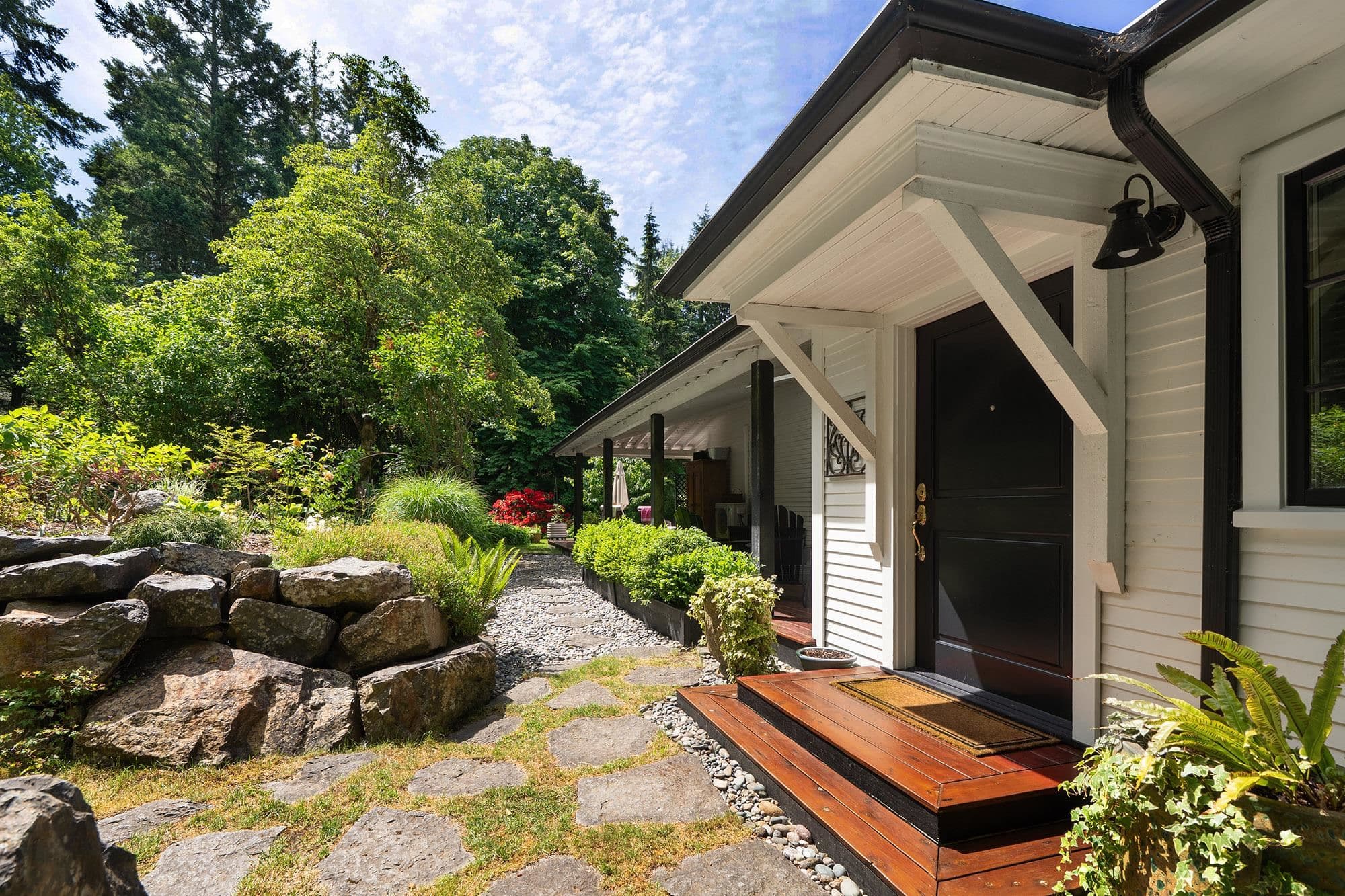 822 Captains Way, Bowen Island, V0N 1G2 — photo 4