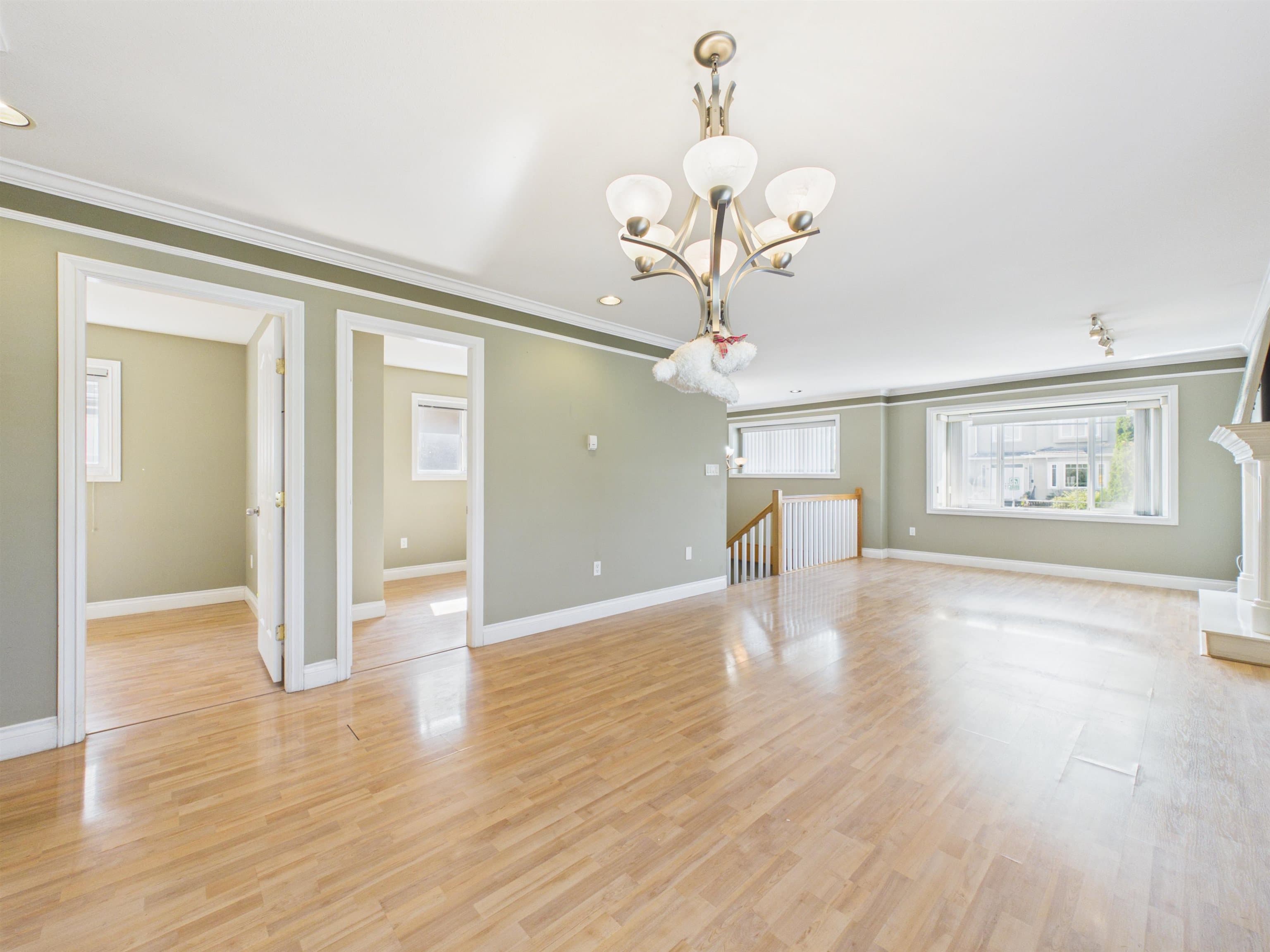 7698 14th Avenue, Burnaby, V3N 2A6 — photo 3