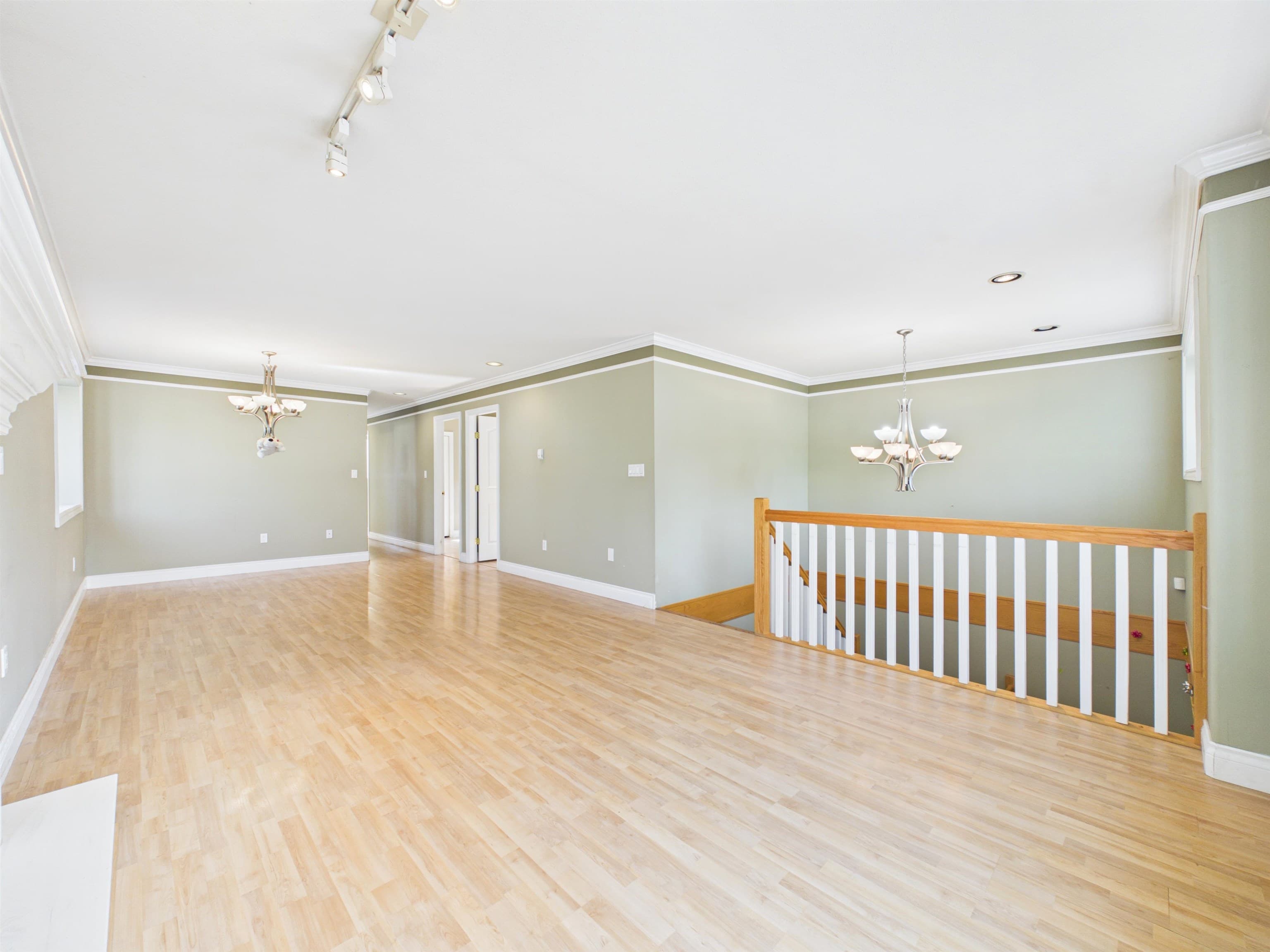 7698 14th Avenue, Burnaby, V3N 2A6 — photo 4