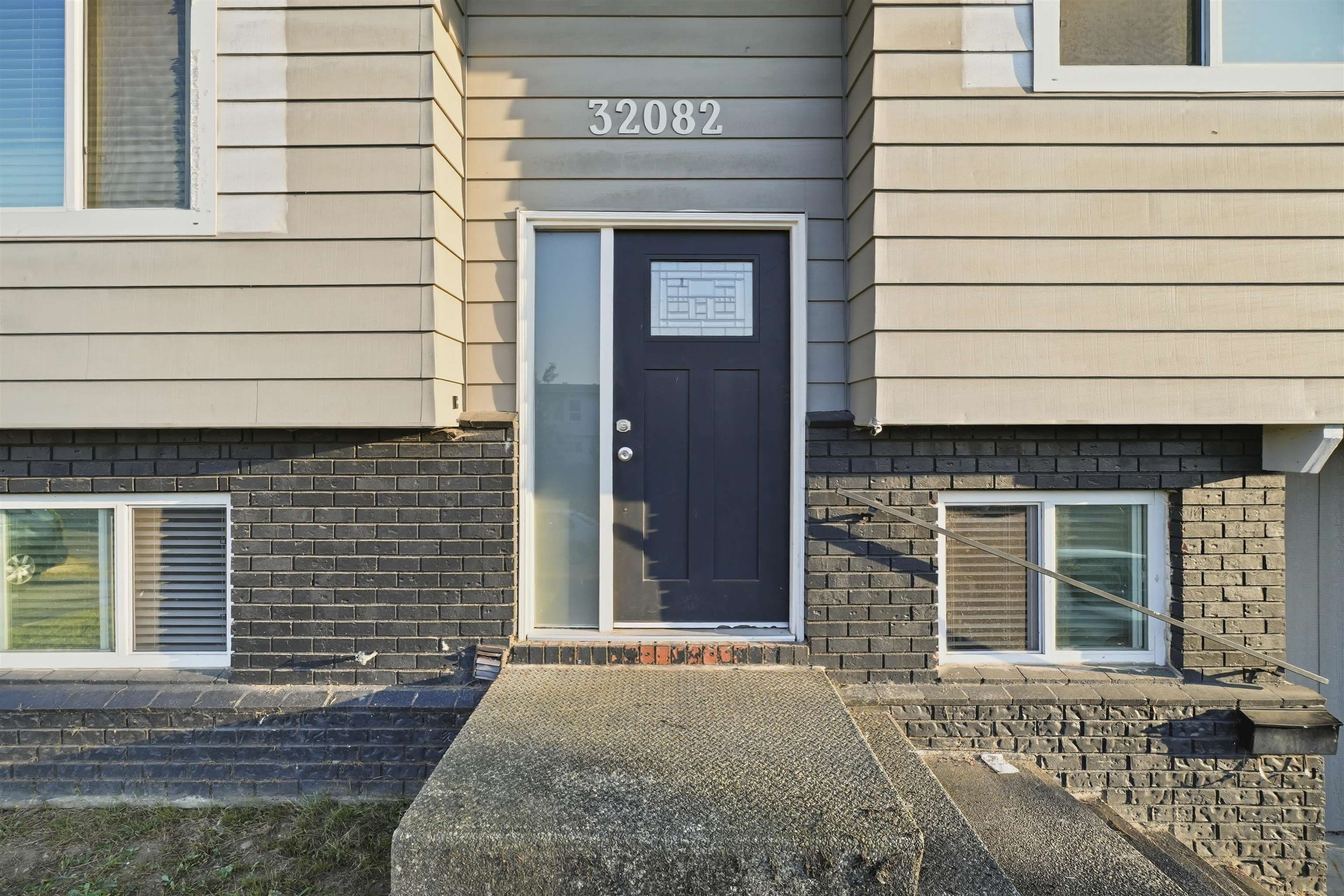 32082 Austin Avenue, Abbotsford, V2T 4P3 — photo 2