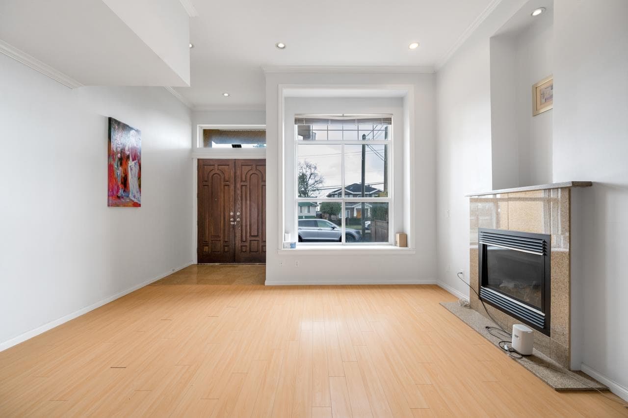 5989 Rumble Street, Burnaby, V5J 2C6 — photo 4