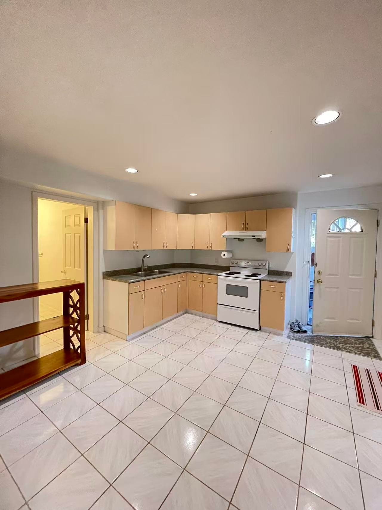 1000 Cliff Avenue, Burnaby, V5A 2J9 — photo 3
