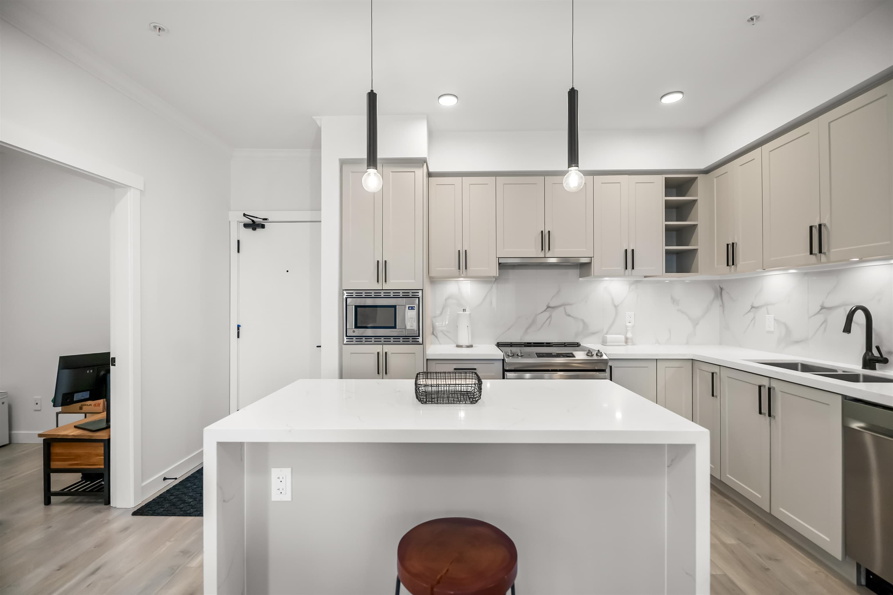 306 - 12109 223 Street, Maple Ridge, V2X 5Y6 — photo 3