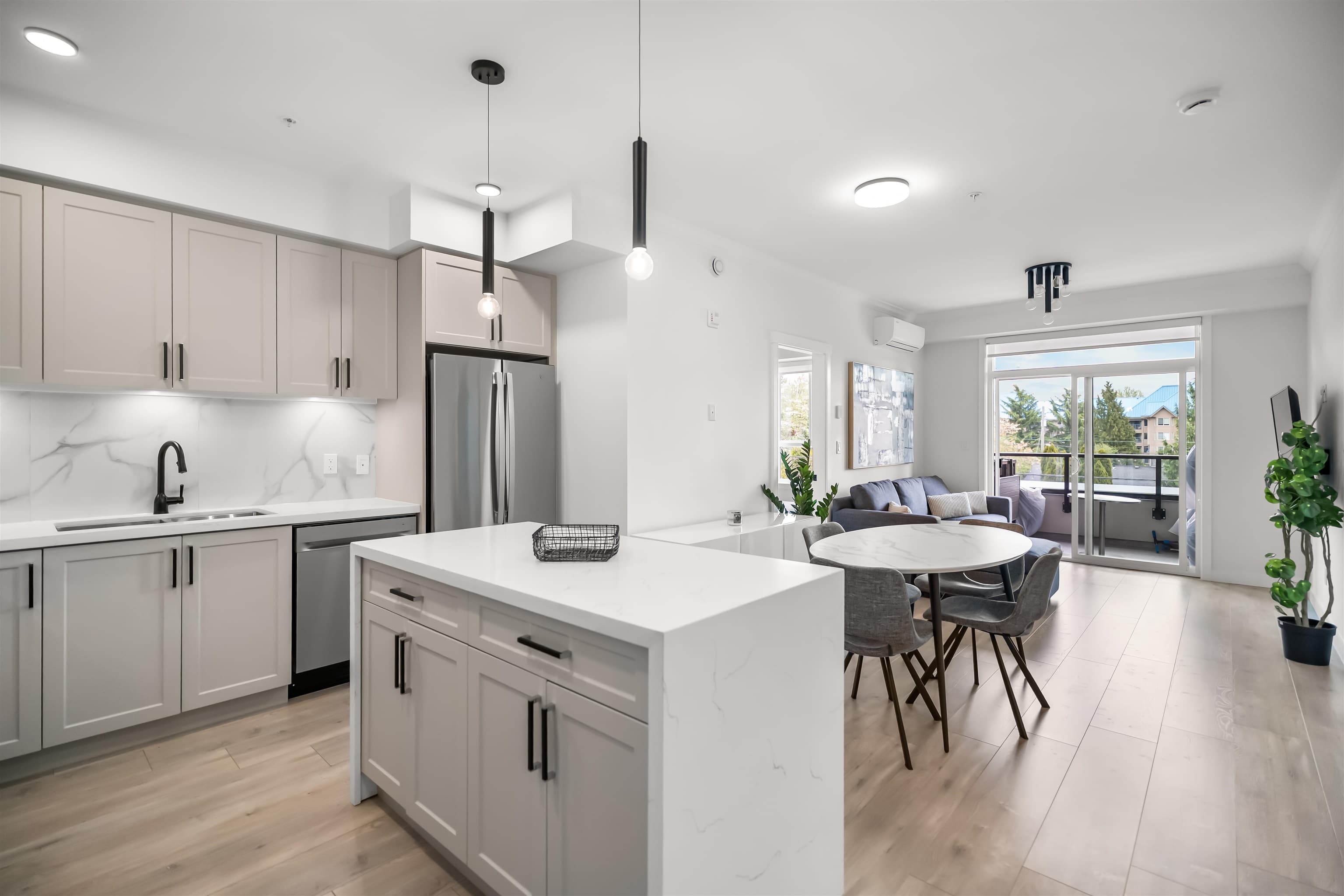 306 - 12109 223 Street, Maple Ridge, V2X 5Y6 — photo 1
