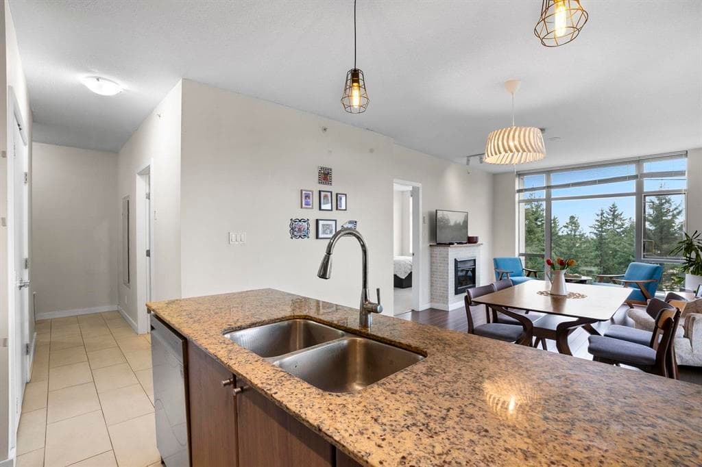 1908 - 280 Ross Drive, New Westminster, V3L 0C2 — photo 4