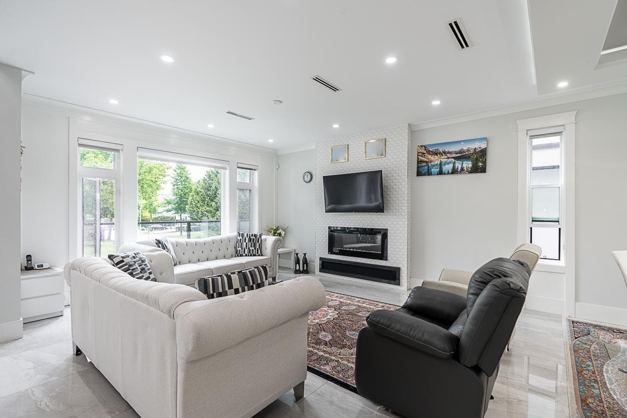 9417 132a Street, Surrey, V3V 6W3 — photo 5