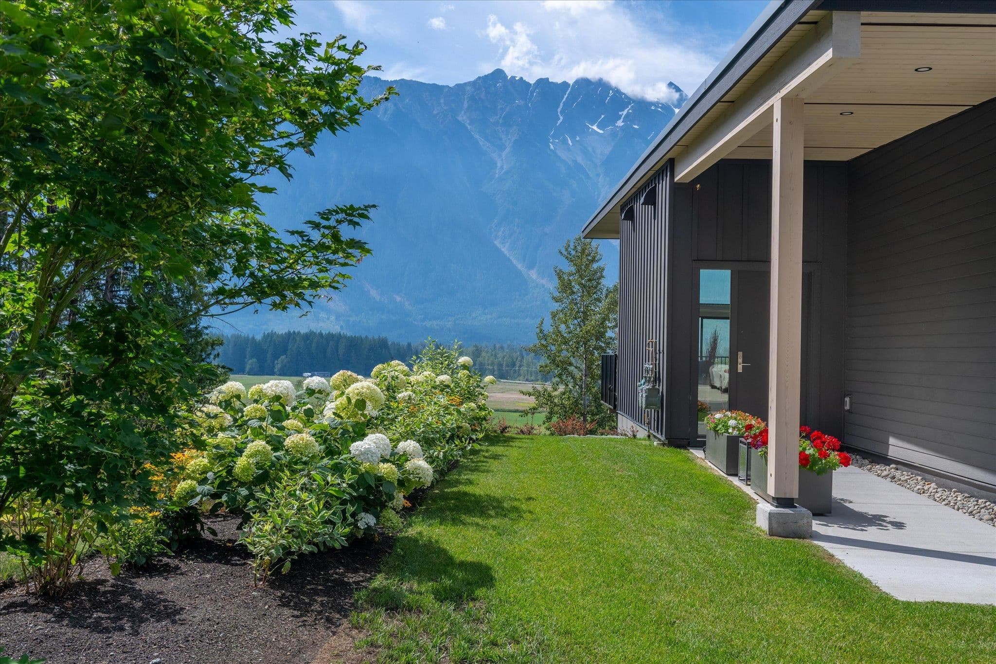26 - 4000 Sunstone Way, Pemberton, V0N 2L3 — photo 4