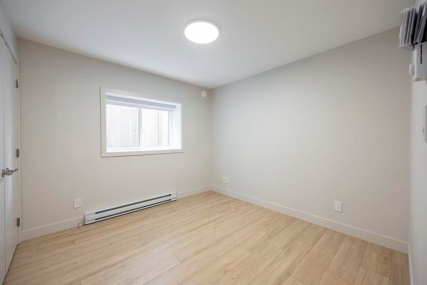 suite - 625X Kitchener Street, Burnaby, V5B 2J4 — photo 3