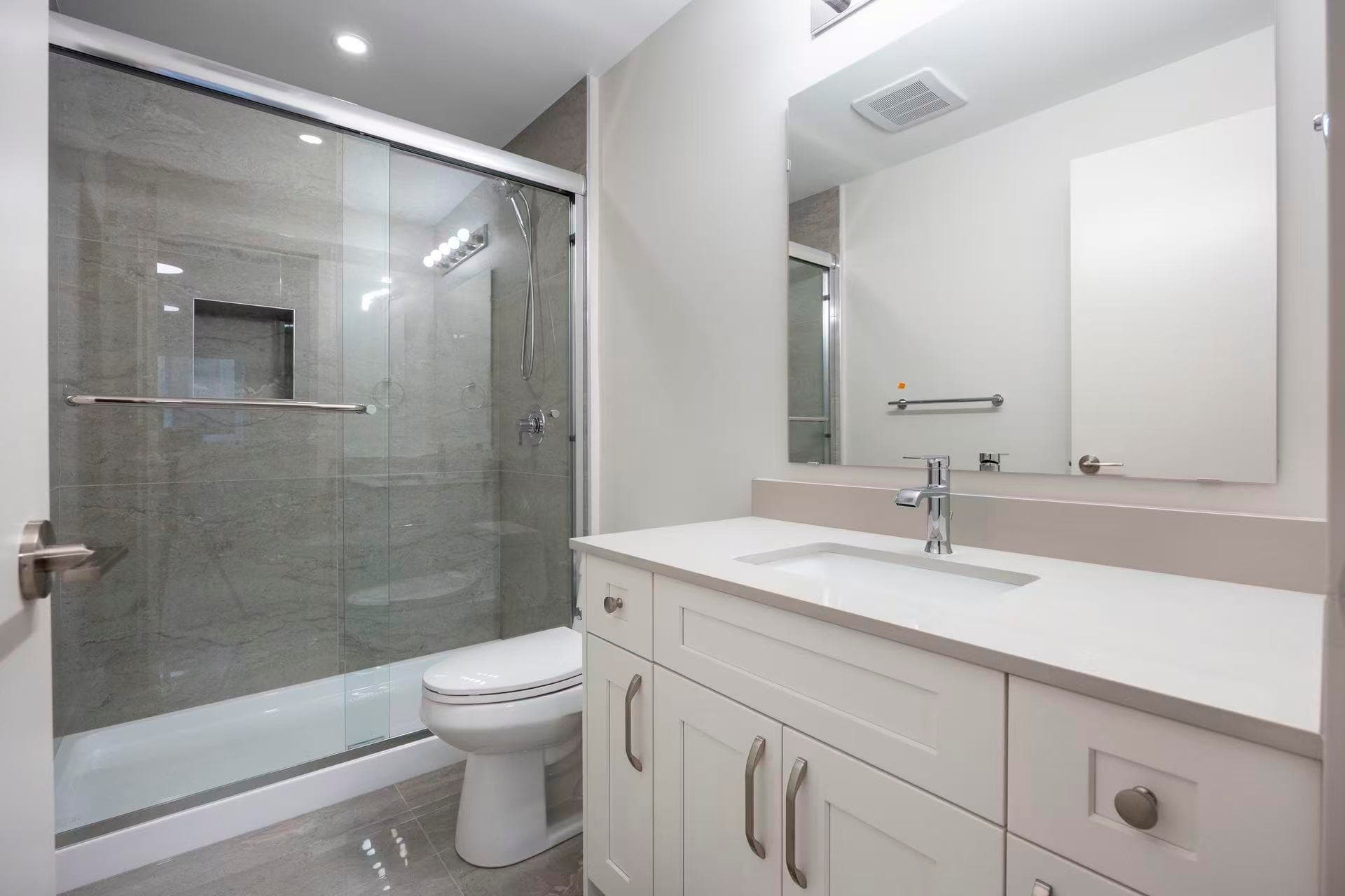 suite - 625X Kitchener Street, Burnaby, V5B 2J4 — photo 4
