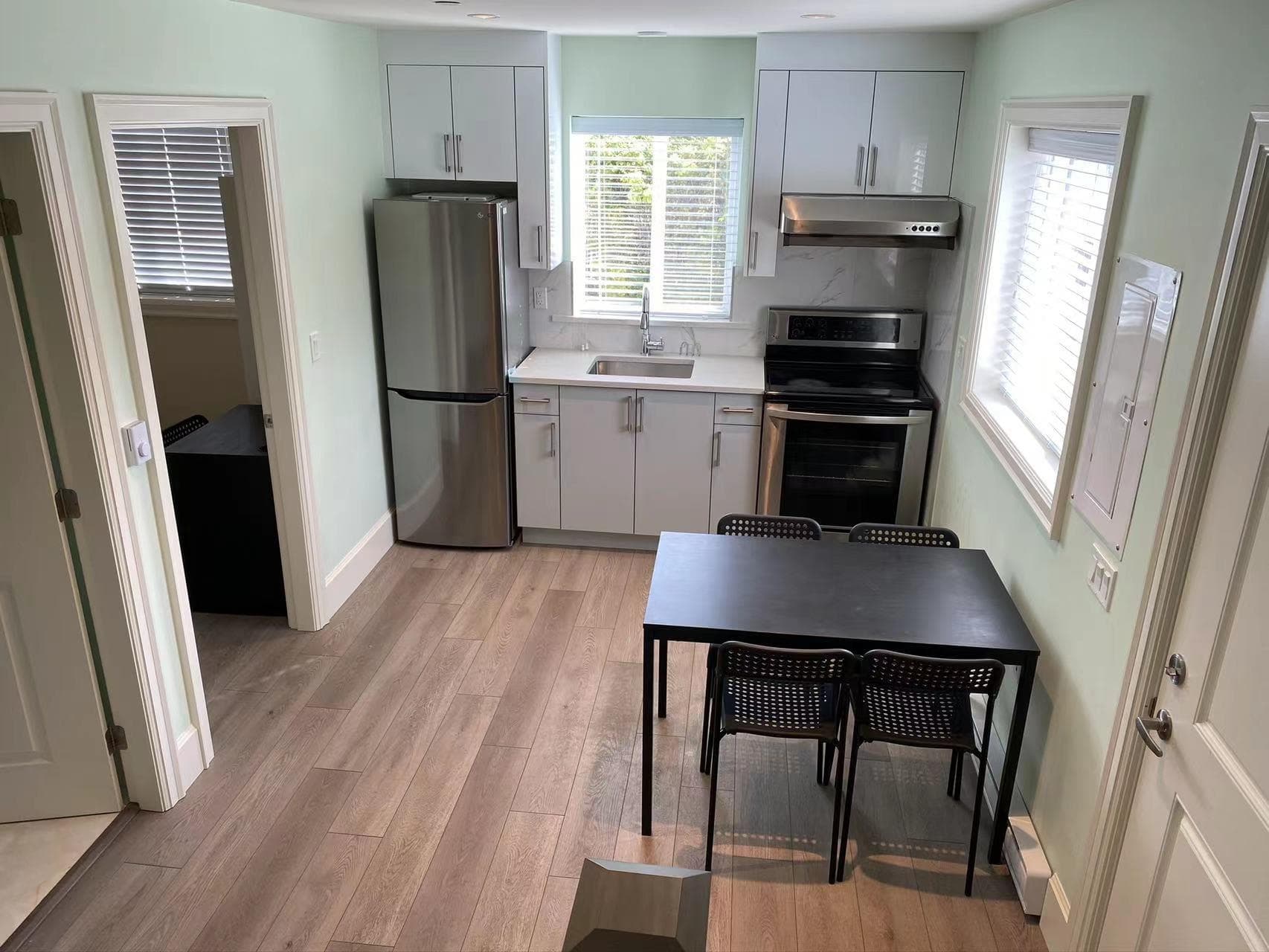 56 E 51st Avenue, Vancouver, V5X 1B9 — photo 2