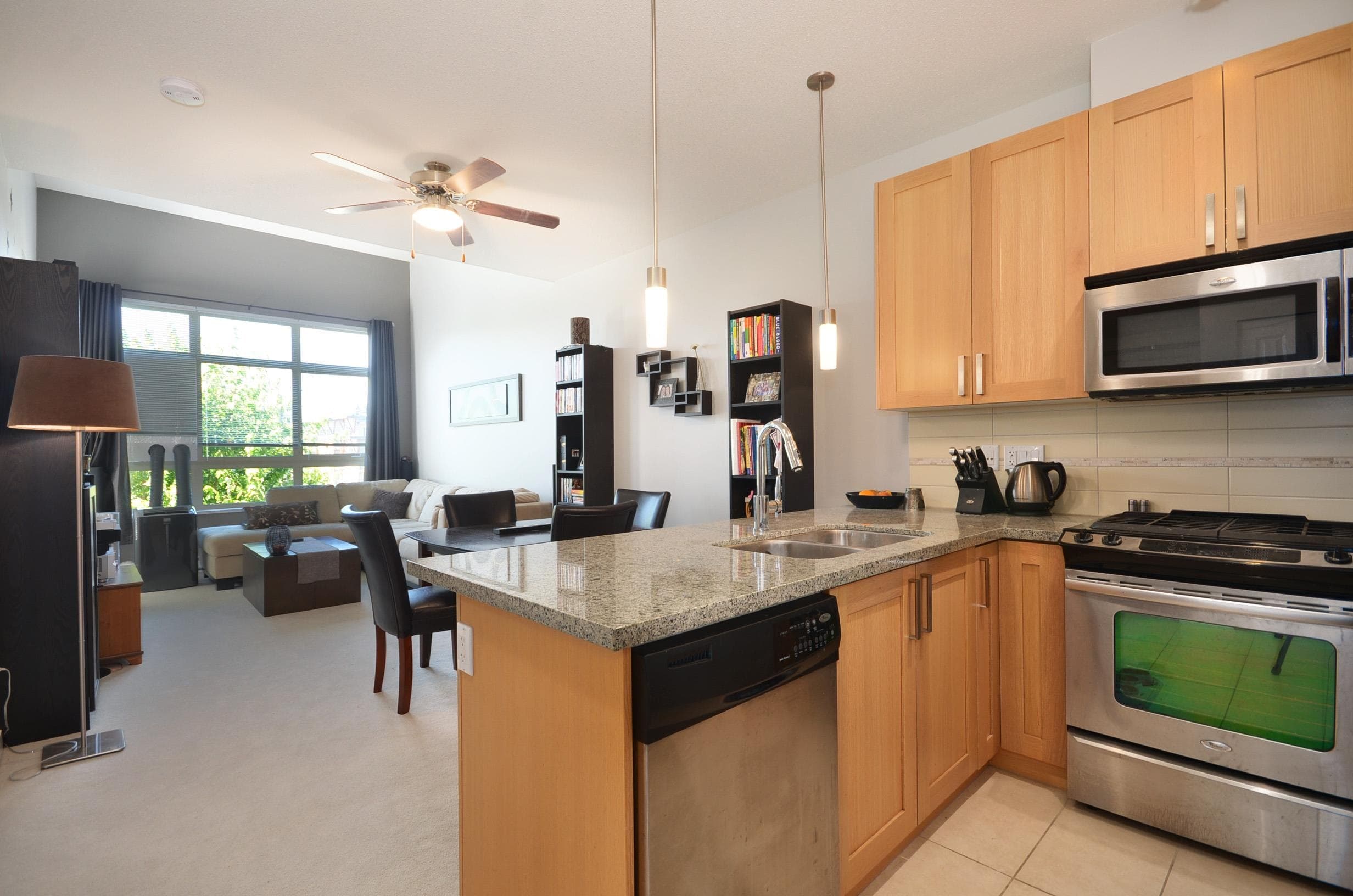 15988 26 Avenue, Surrey, V3Z 5K3 — photo 2