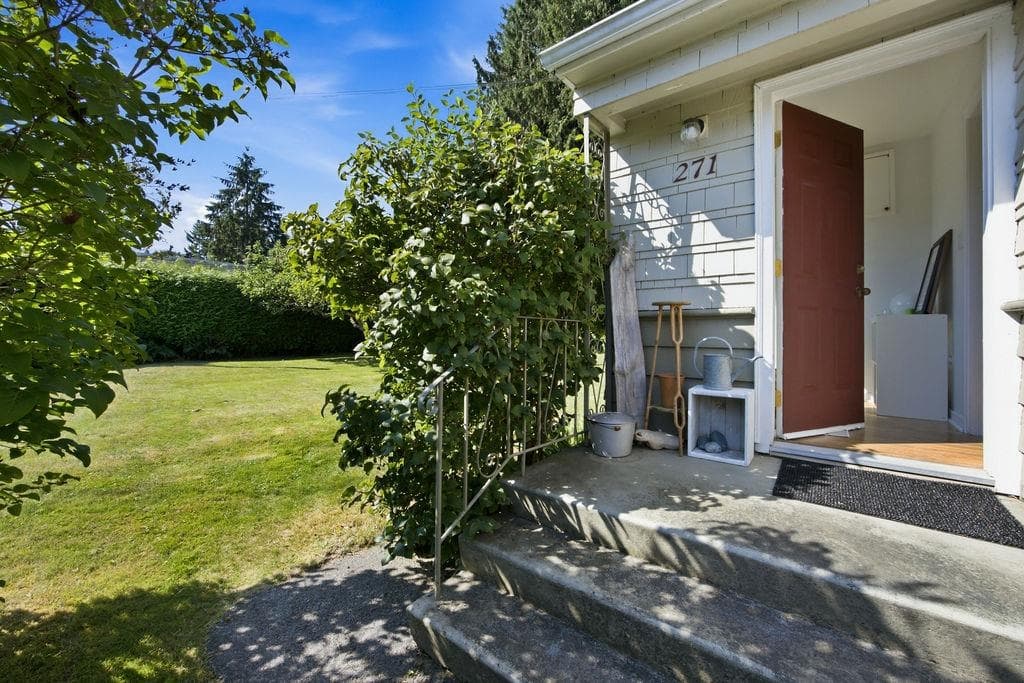 271 Cochrane Road, Gibsons, V0N 1V8 — photo 4
