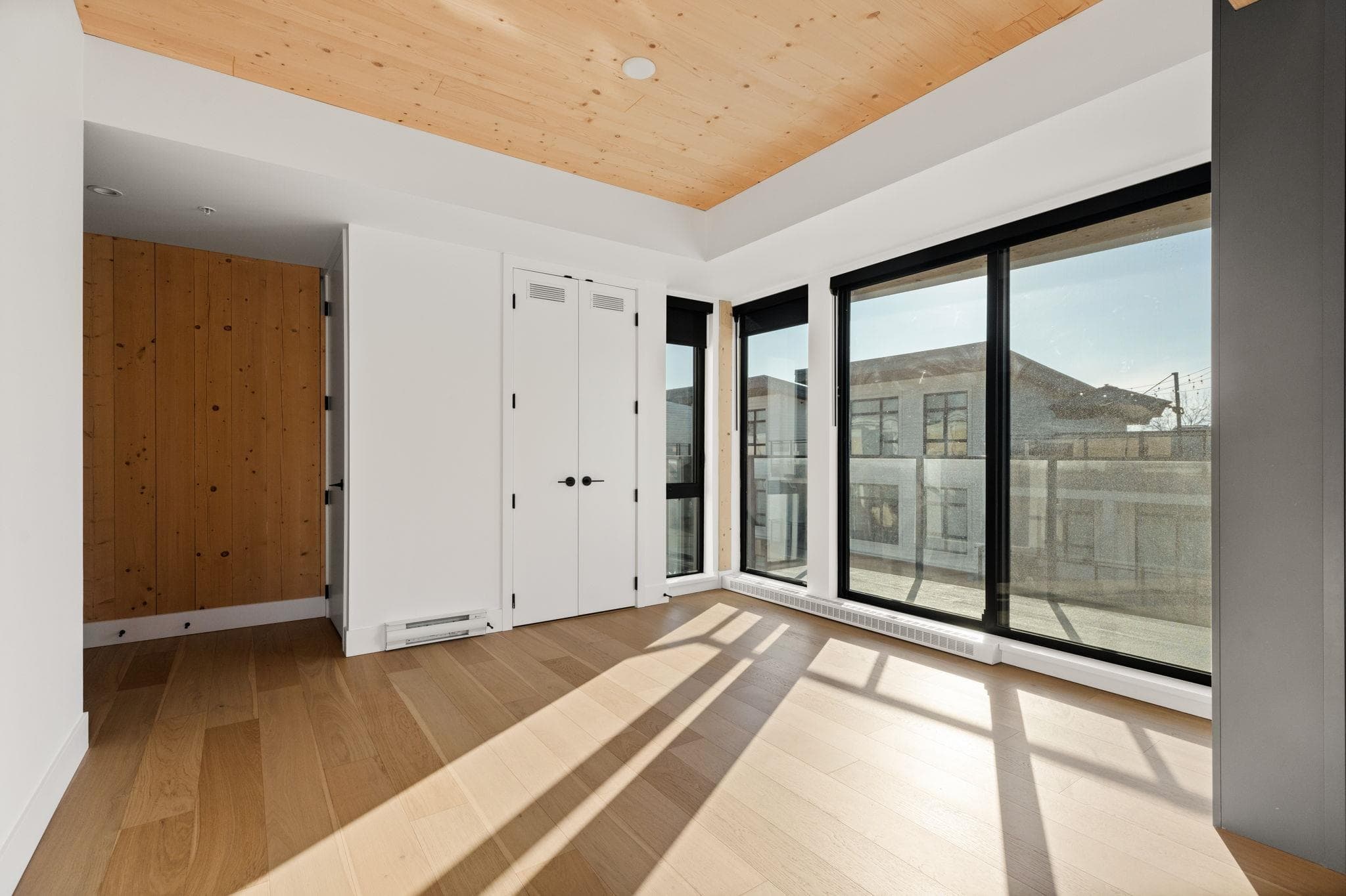 310 - 310 Salter Street, New Westminster, V3M 0N7 — photo 3
