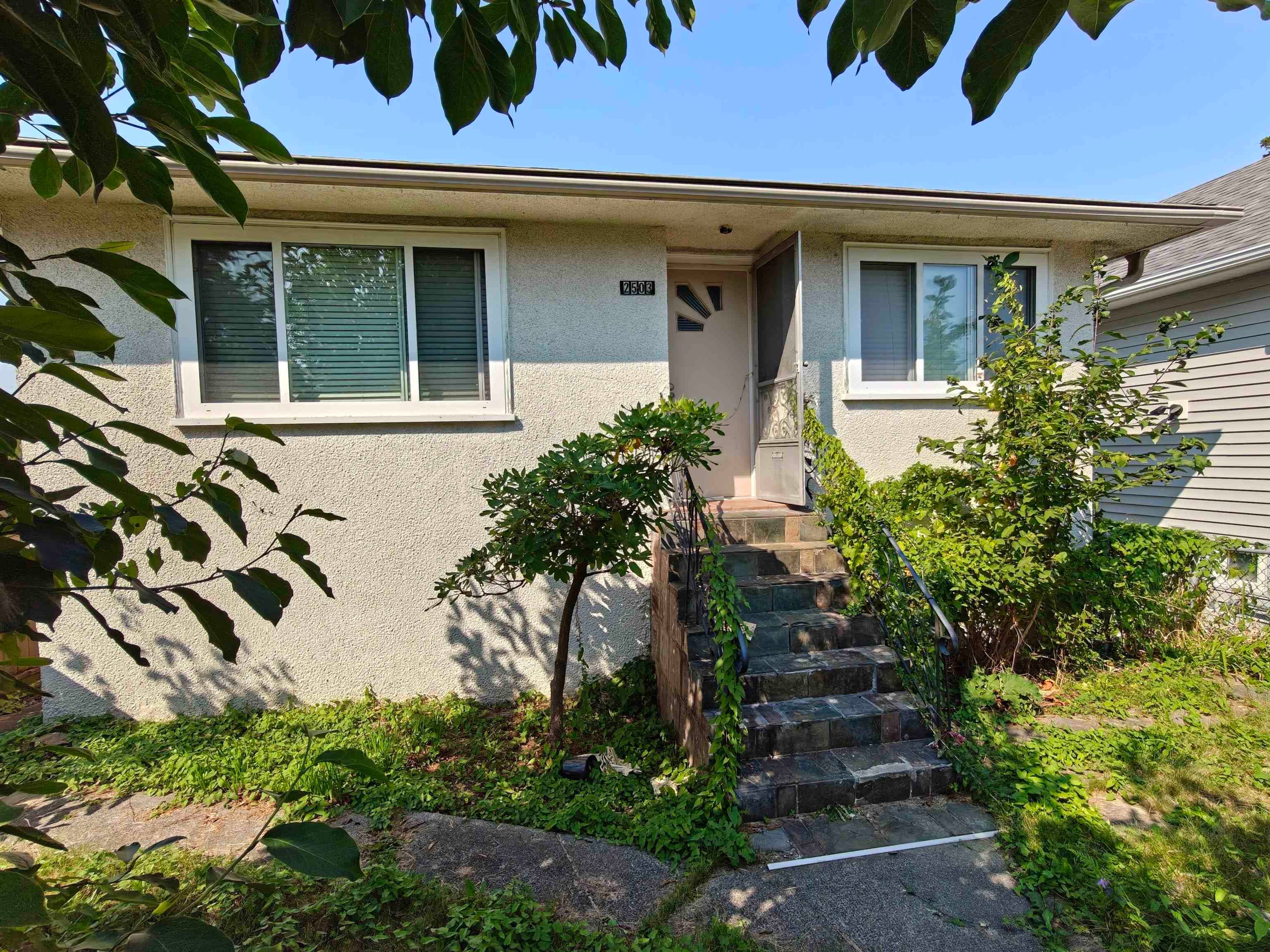 2503 E 27th Avenue, Vancouver, V5R 1N2 — photo 1
