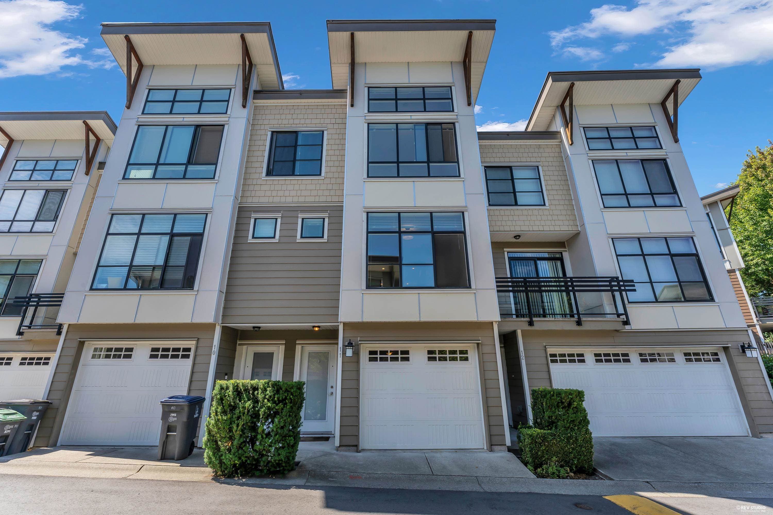 11 - 9989 E Barnston Drive, Surrey