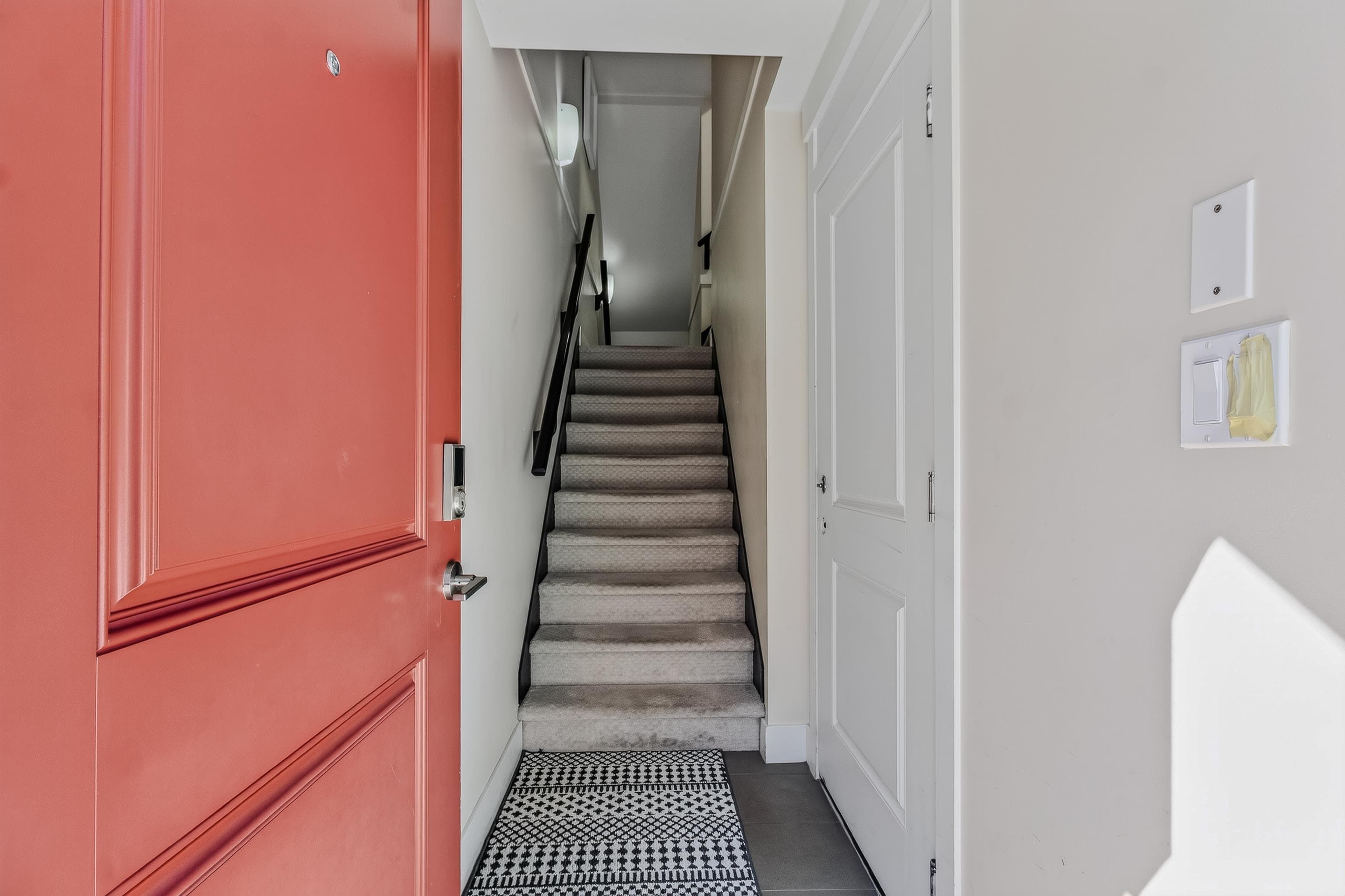 31 - 6971 122 Street, Surrey, V3W 1B6 — photo 2