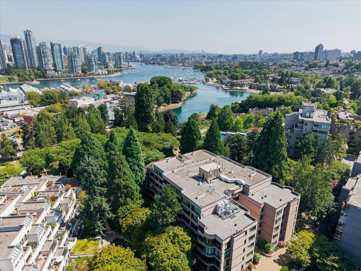 43 - 1425 Lamey's Mill Road, Vancouver, V6H 3W2 — photo 4