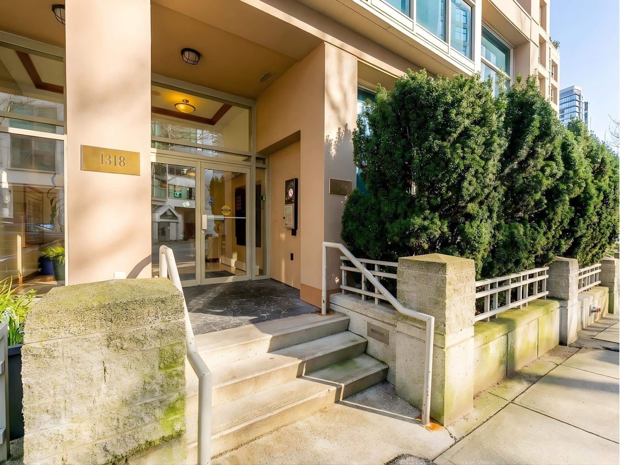502 - 1318 Homer Street, Vancouver, V6B 6A7 — photo 4