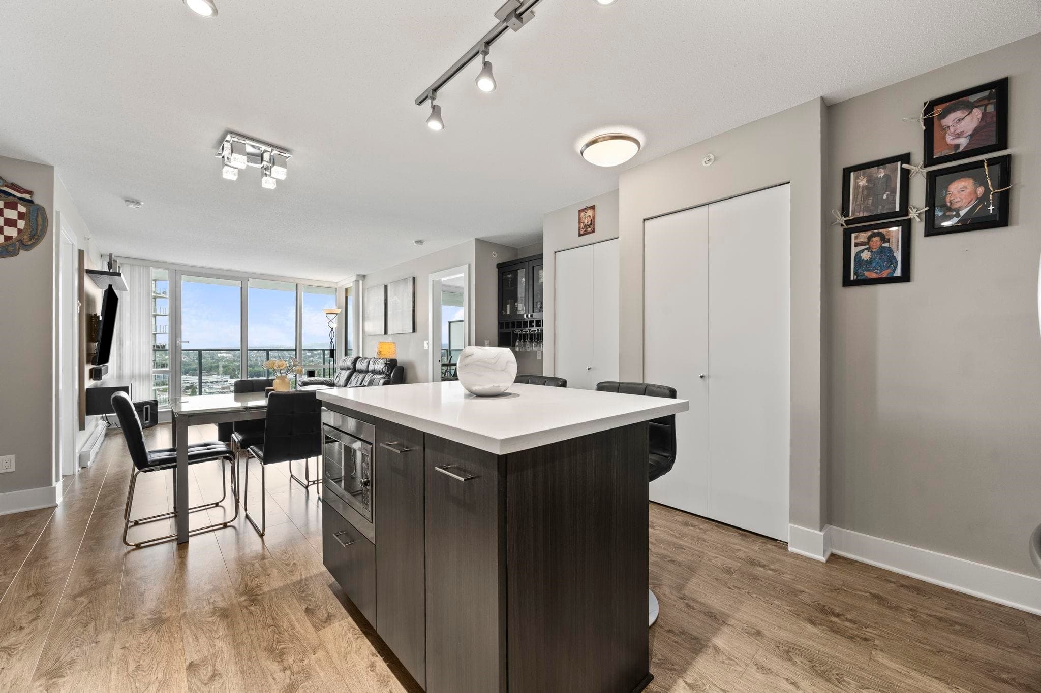 2205 - 4189 Halifax Street, Burnaby, V5C 0H9 — photo 5
