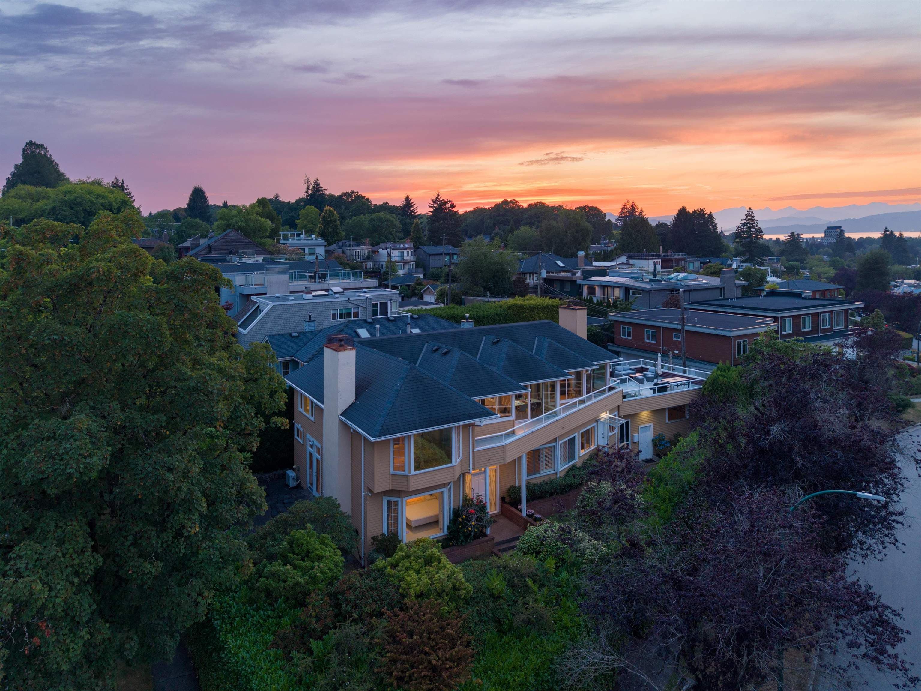 3655 Quesnel Drive, Vancouver, V6L 3E6 — photo 1