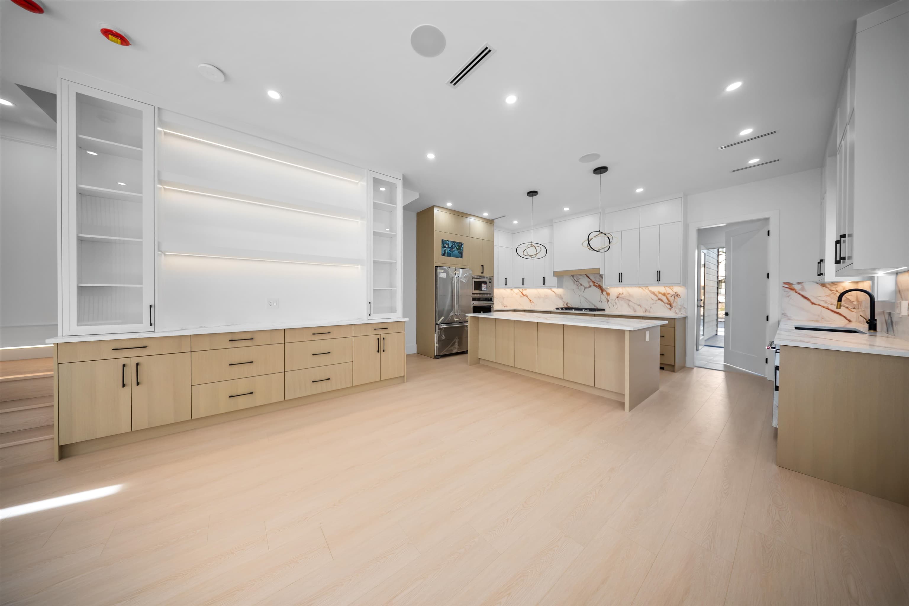 16473 20 Avenue, Surrey, V3Z 9M9 — photo 4