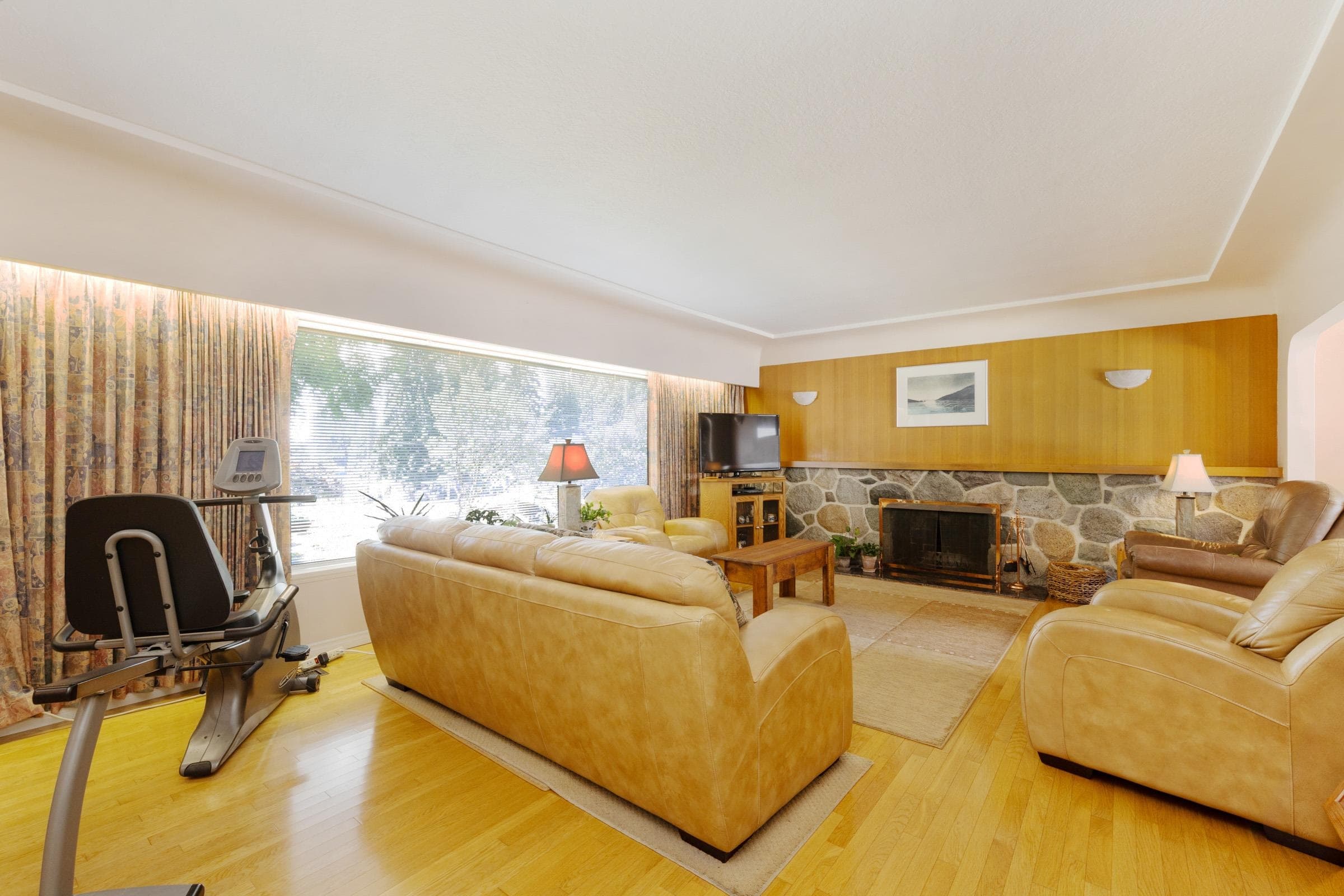 541 Cochrane Avenue, Coquitlam, V3J 2A3 — photo 3