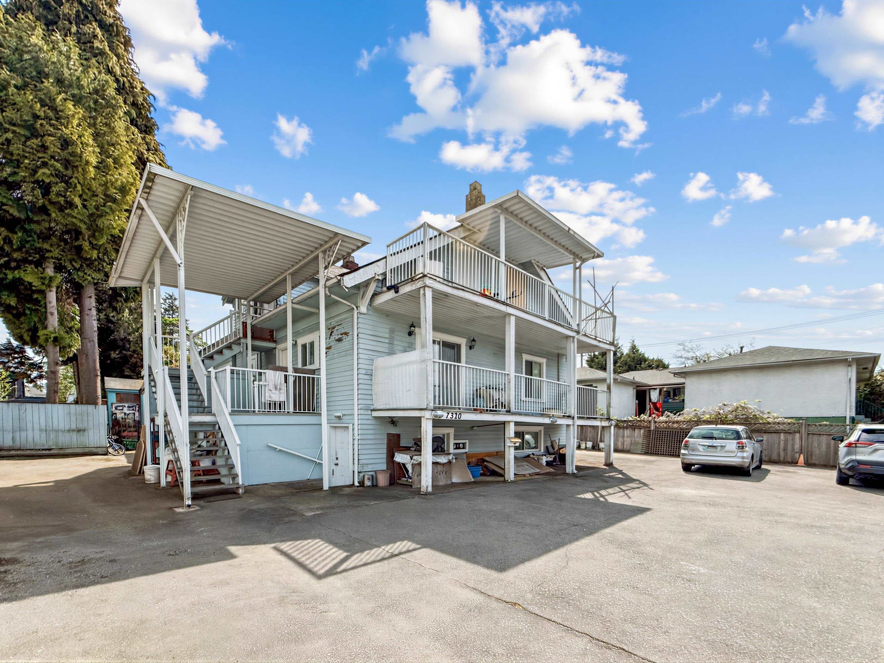 7320 Imperial Street, Burnaby