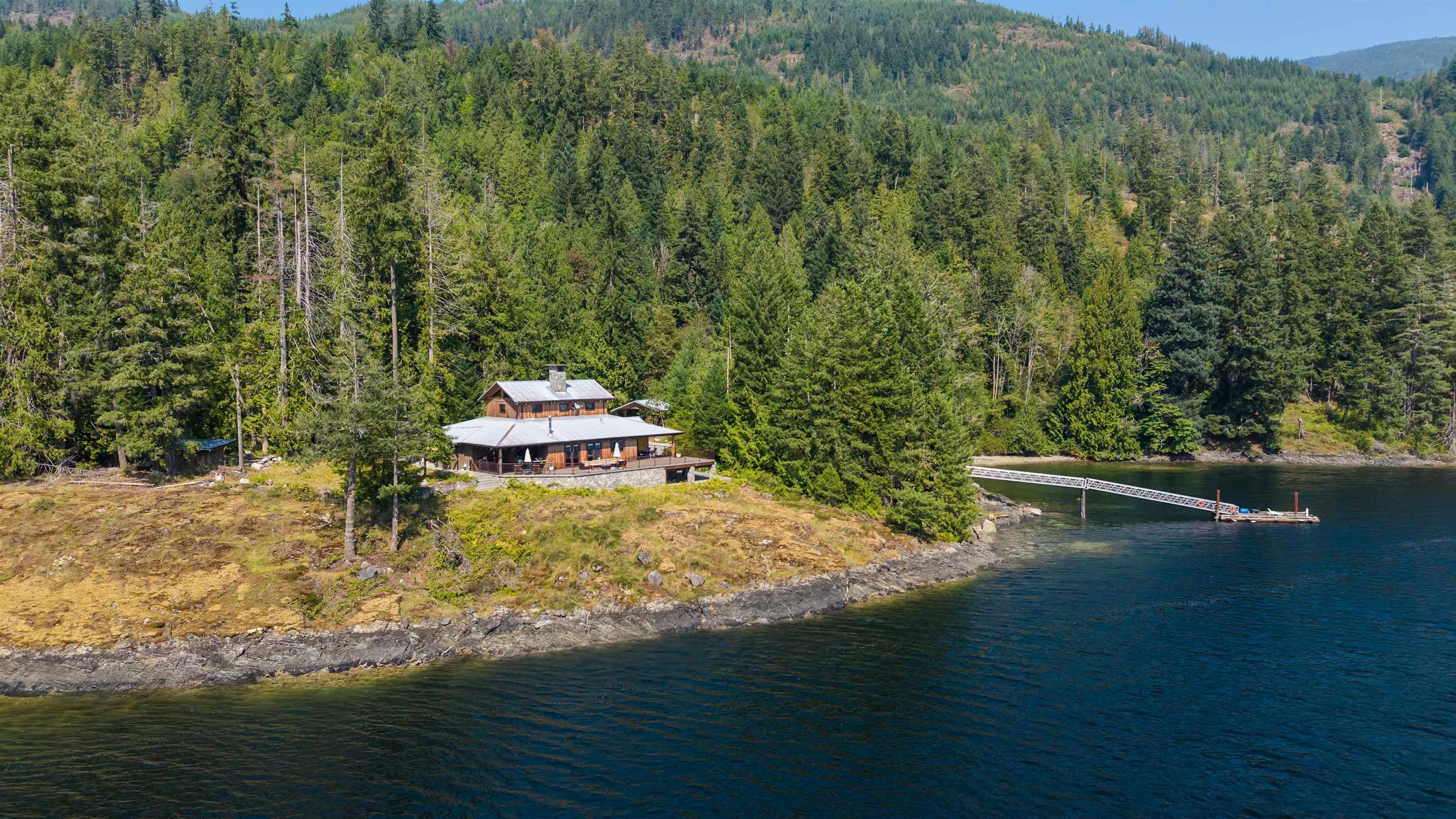 15781 East Egmont Shoreline, Egmont, V0N 1N0 — photo 1