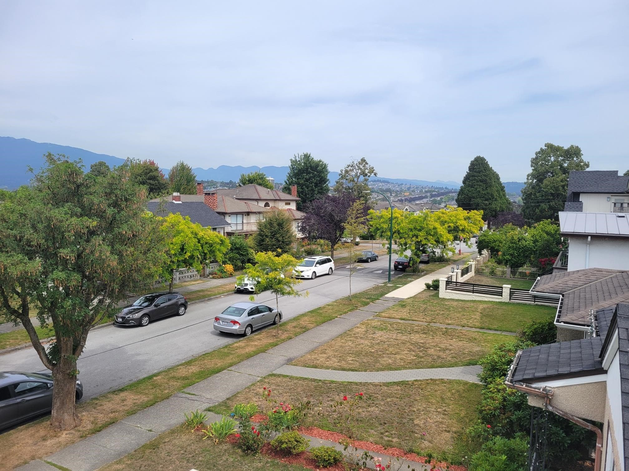 2962 Kitchener Street, Vancouver, V5K 3E5 — photo 3