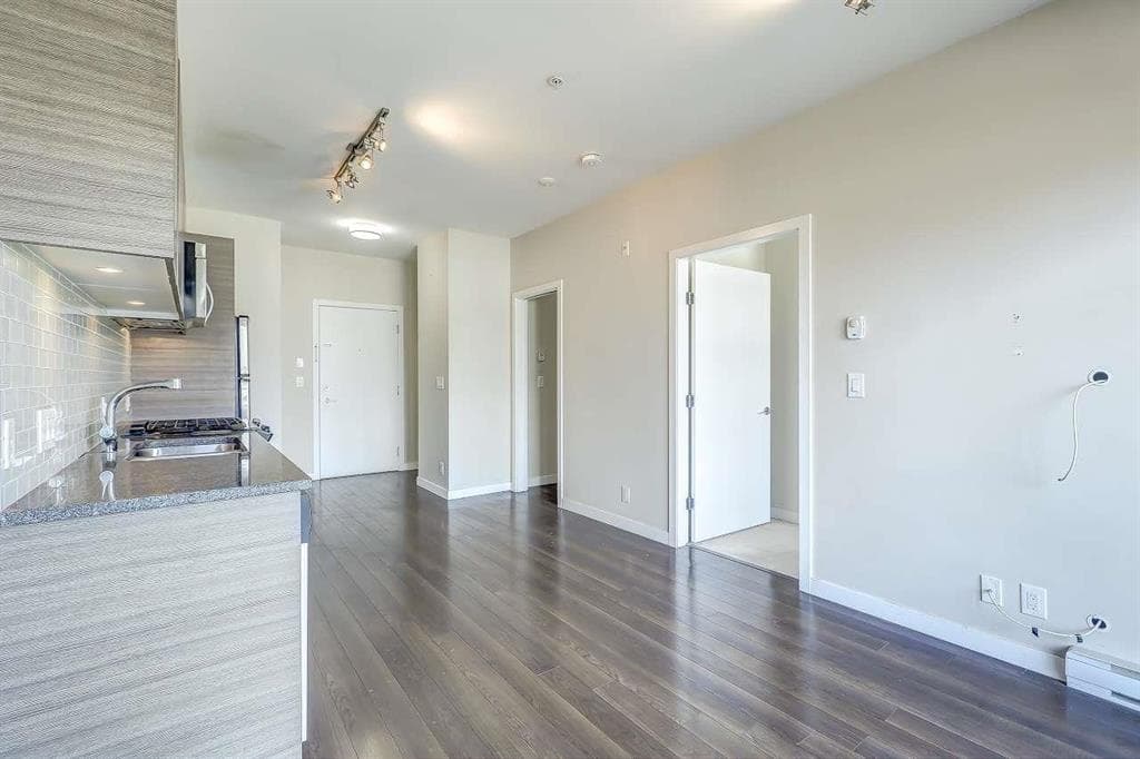 301 - 13228 Old Yale Road, Surrey, V3T 0K3 — photo 3