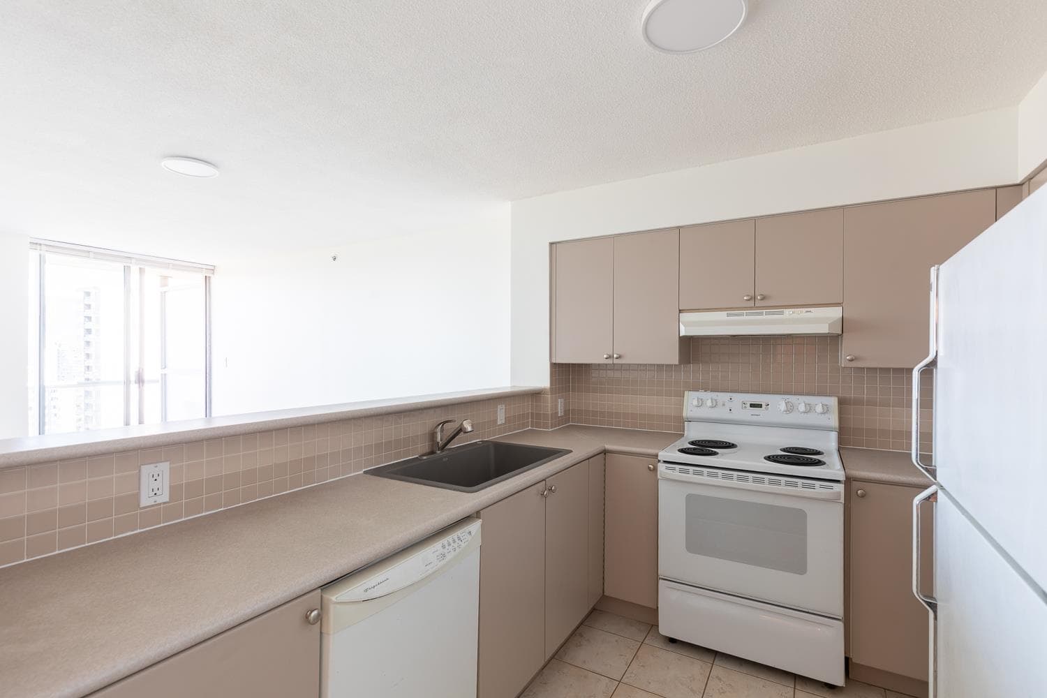 1107 - 1277 Nelson Street, Vancouver, V6E 4M8 — photo 4