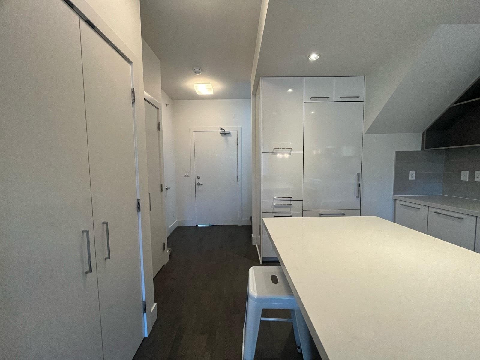 409 - 1628 West 4th Avenue, Vancouver, V6J 0G6 — photo 2