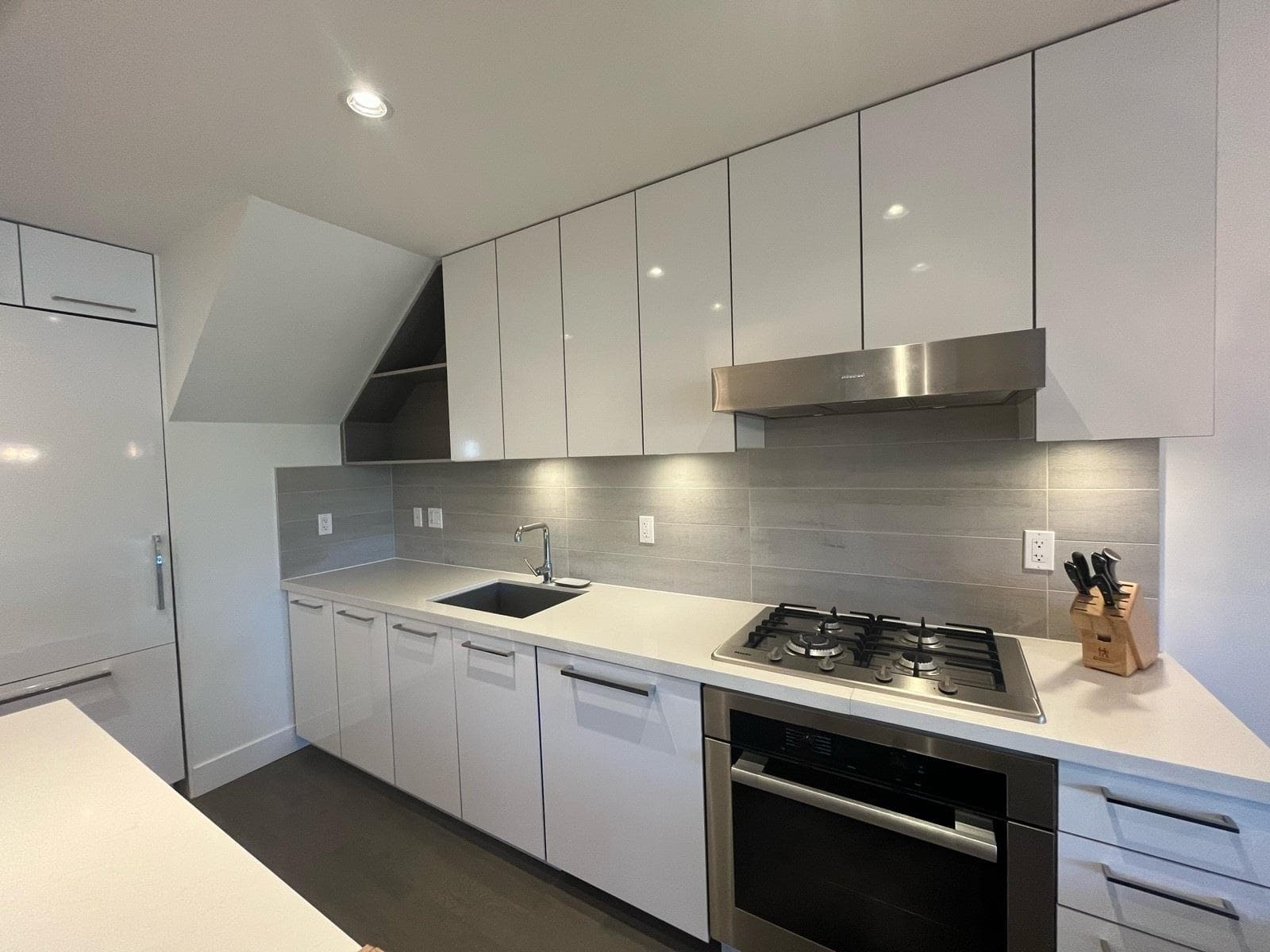 409 - 1628 West 4th Avenue, Vancouver