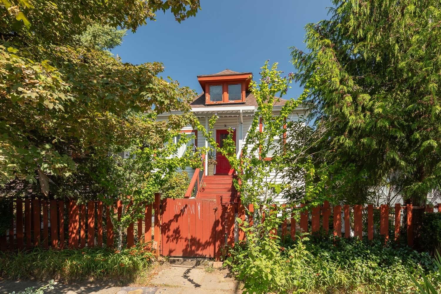 309 E Woodstock Avenue, Vancouver, V5W 1N2 — photo 2