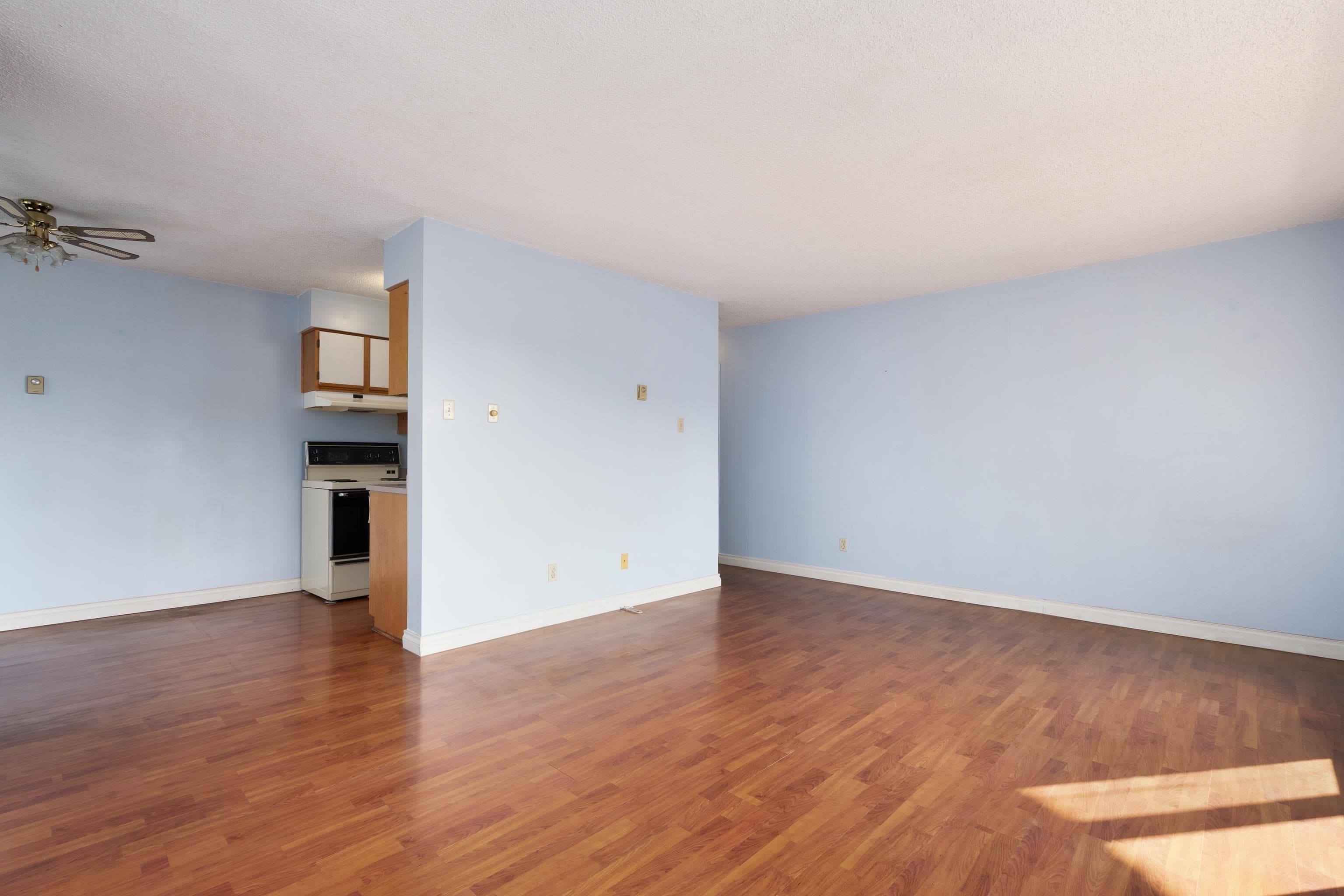 702 - 1026 Queens Avenue, New Westminster, V3M 6B2 — photo 4
