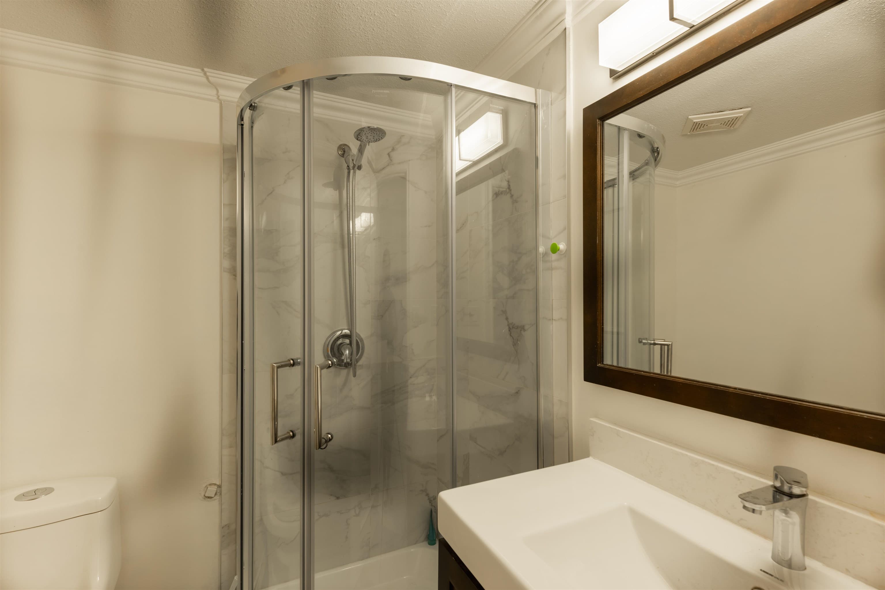 16111 10 Avenue, Surrey, V4A 1A7 — photo 5